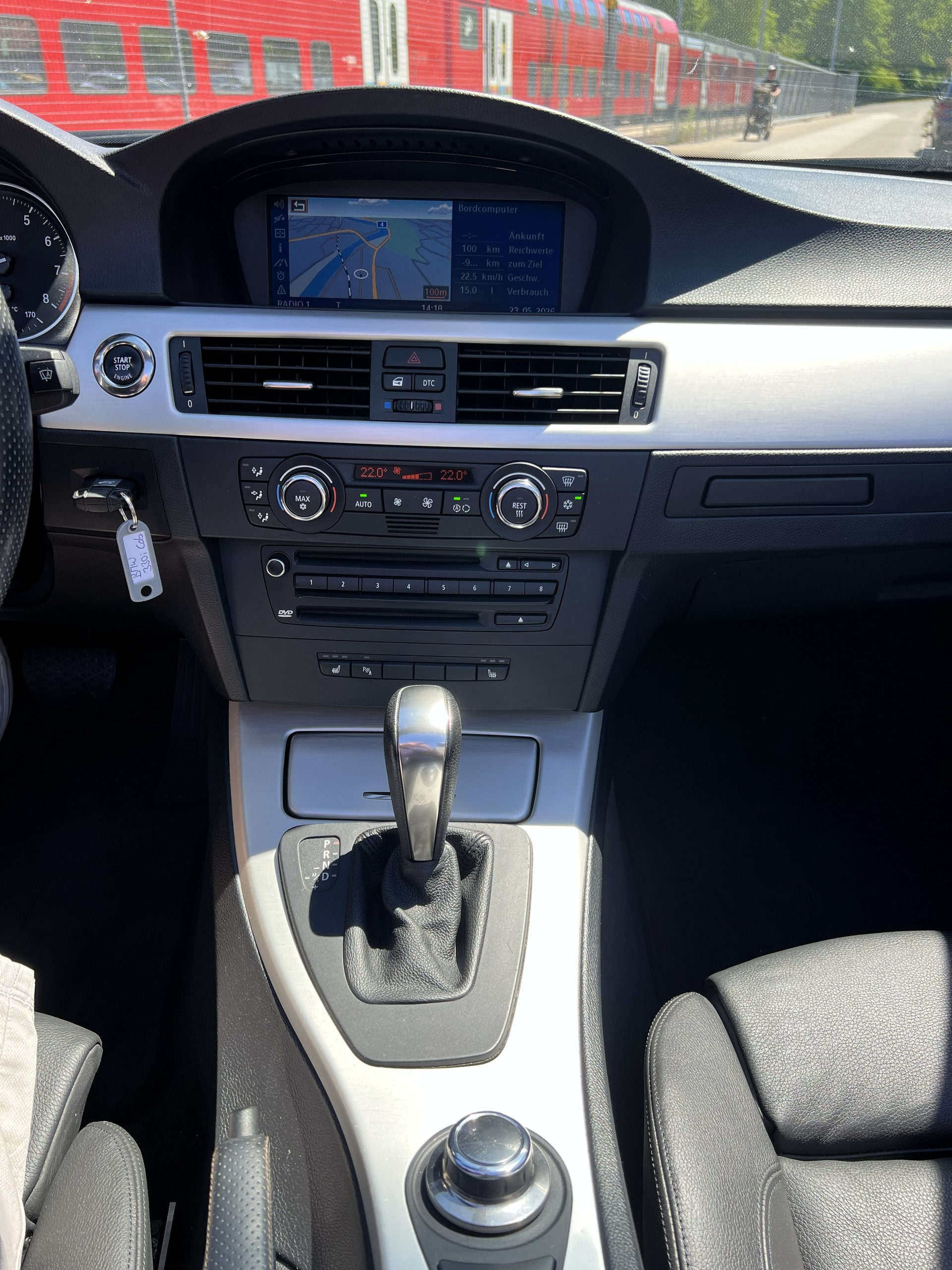 BMW 330i Cabriolet Steptronic-image-20