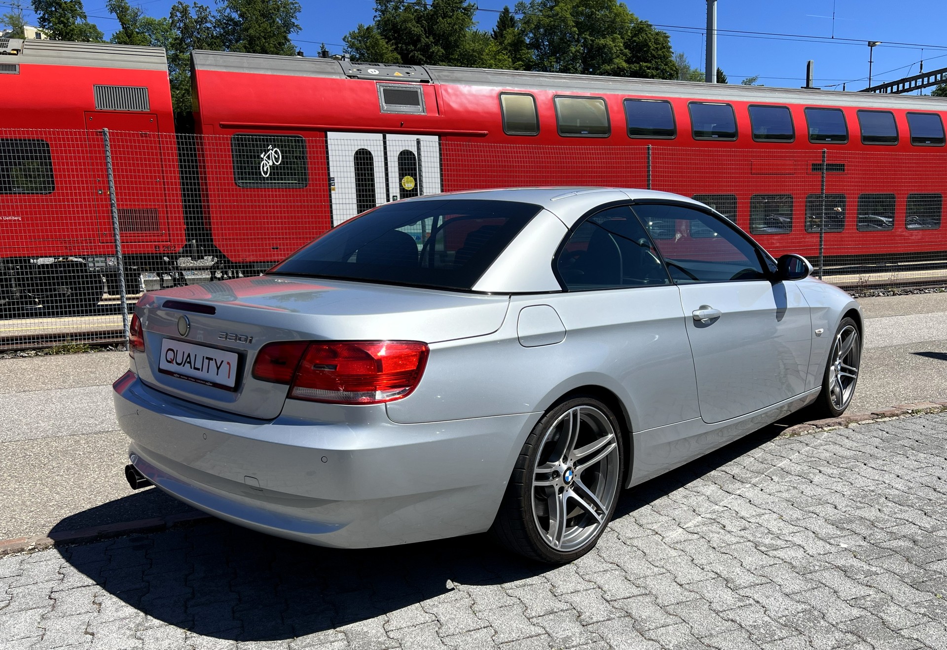 BMW 330i Cabriolet Steptronic-image-28