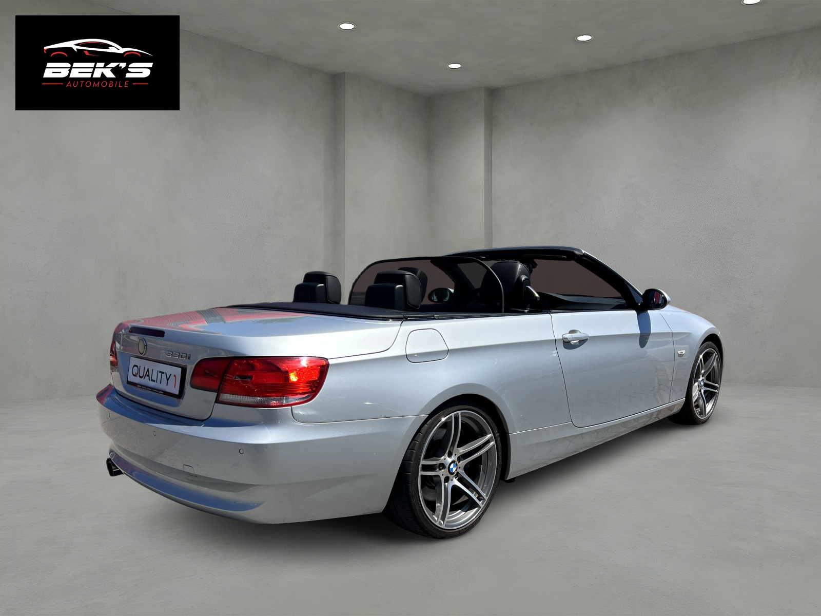 BMW 330i Cabriolet Steptronic-image-4