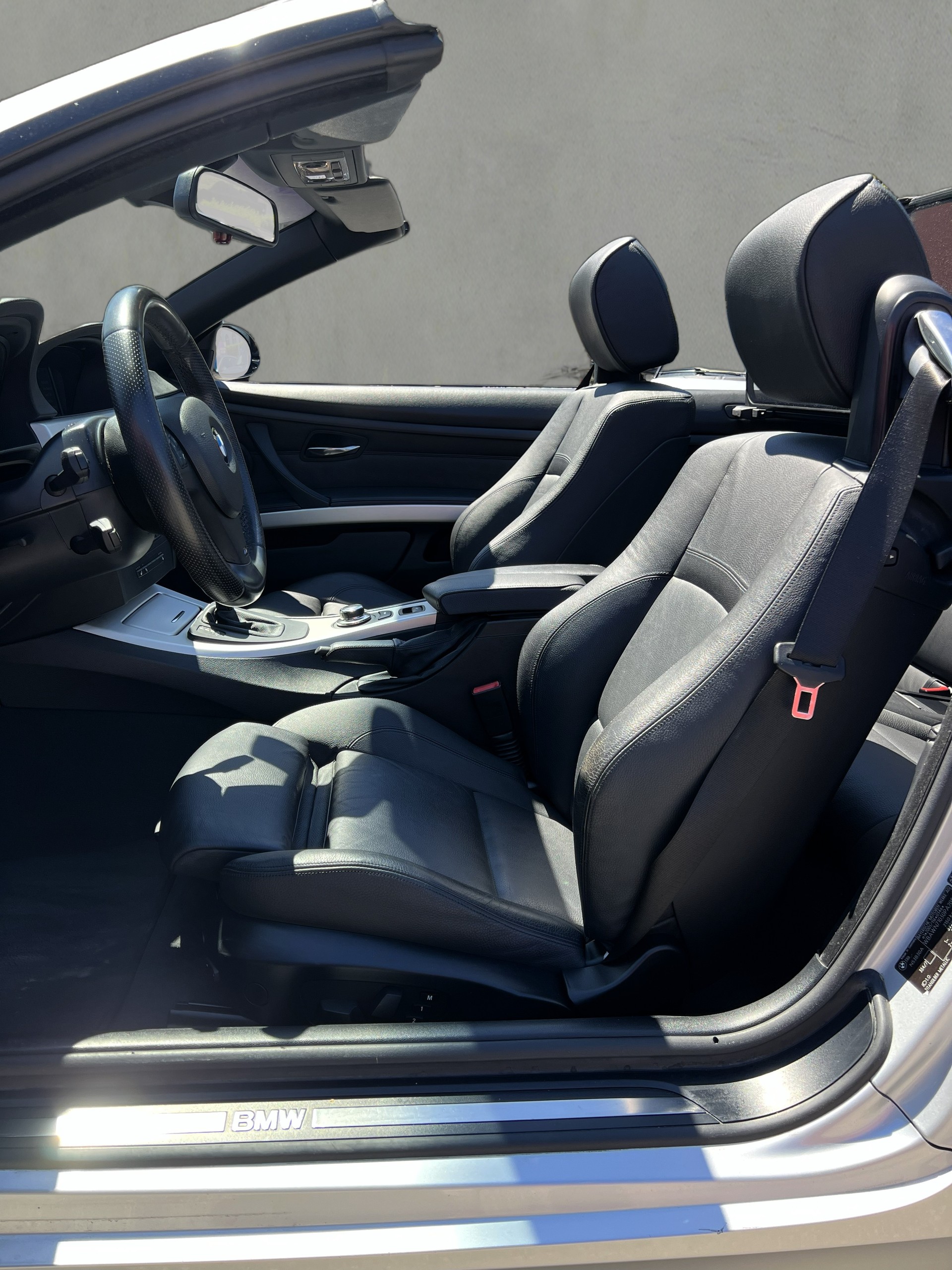 BMW 330i Cabriolet Steptronic-image-17