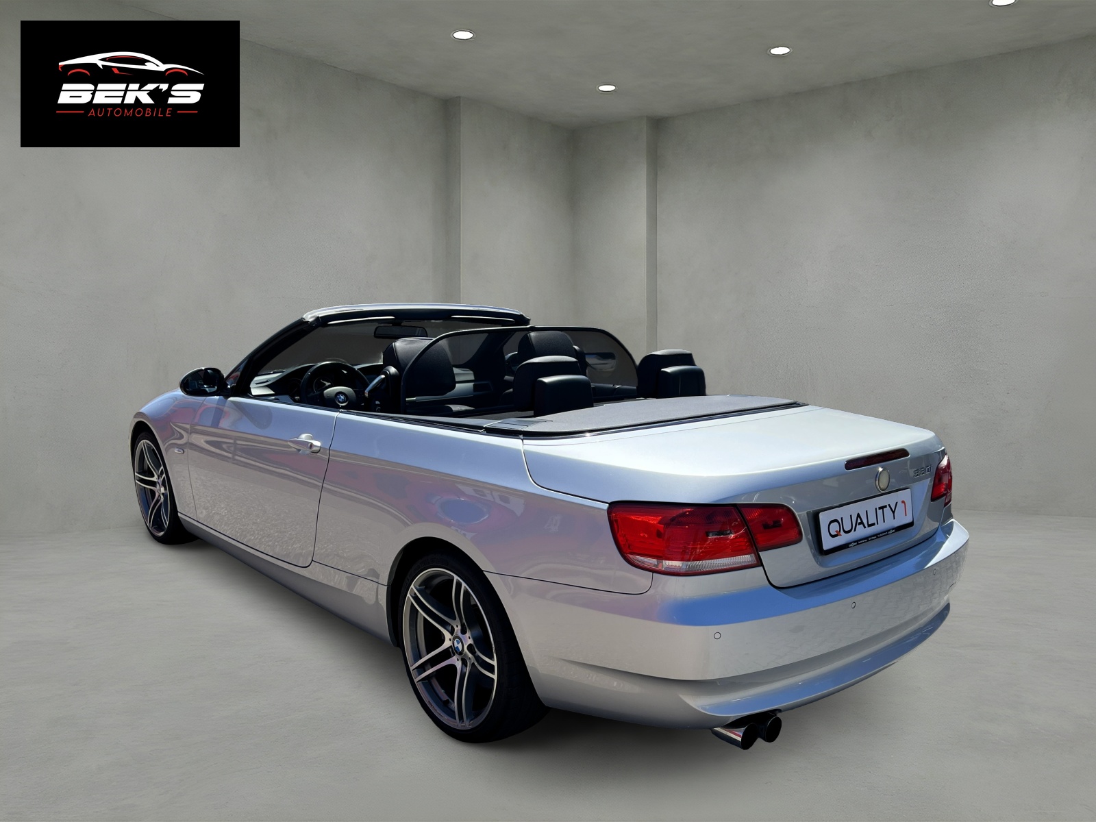 BMW 330i Cabriolet Steptronic-image-2