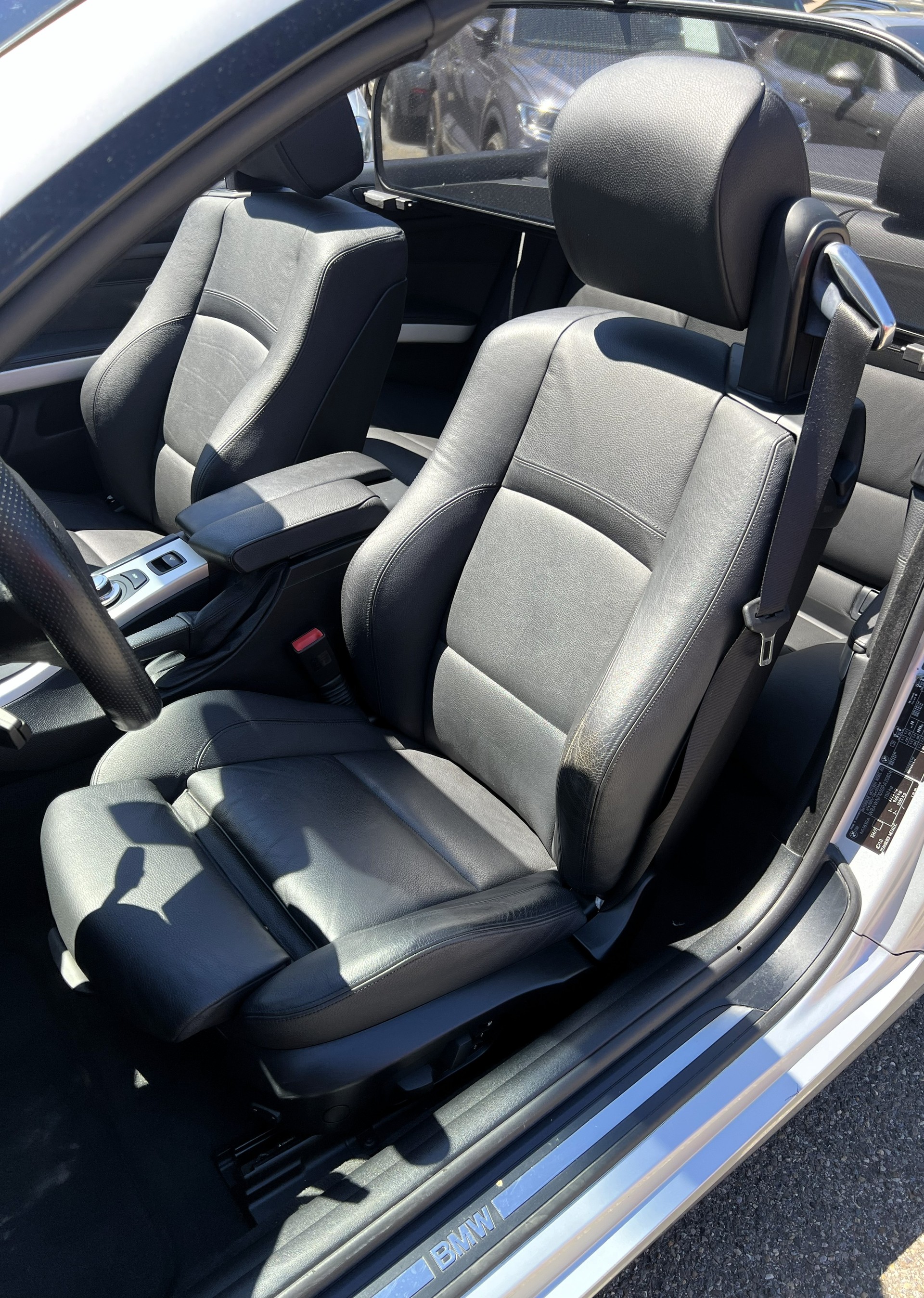BMW 330i Cabriolet Steptronic-image-15