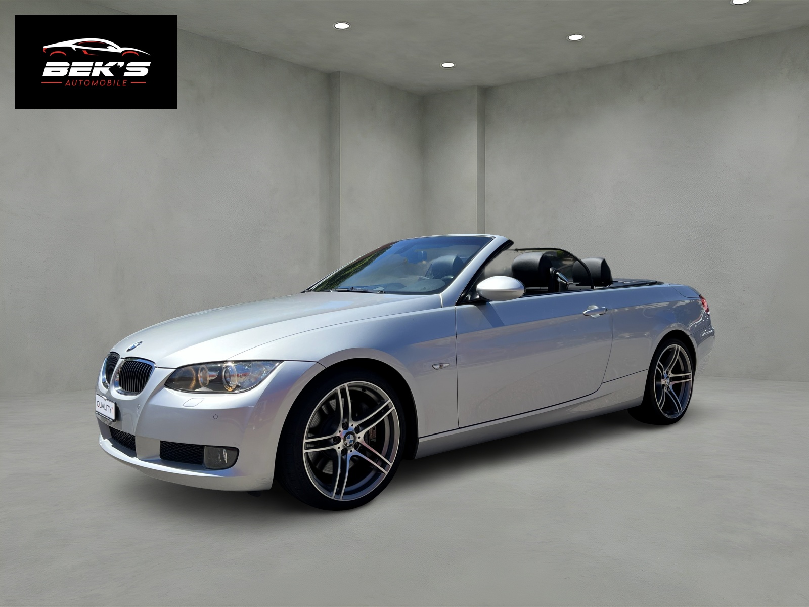 BMW 330i Cabriolet Steptronic-image-0