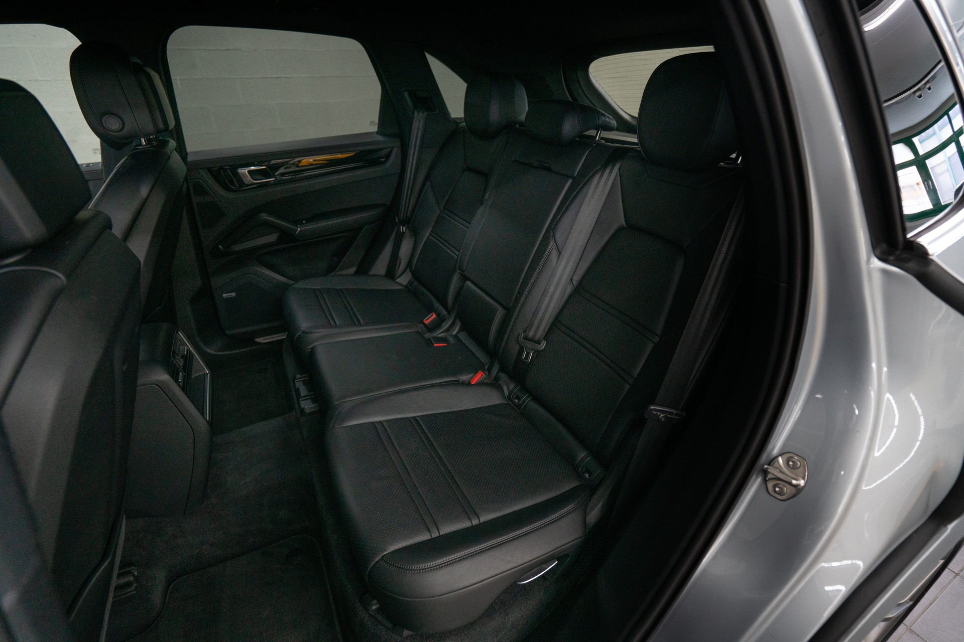 PORSCHE Cayenne S-image-13