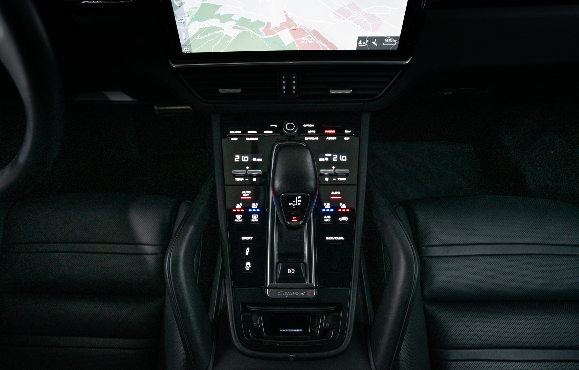 PORSCHE Cayenne S-image-17