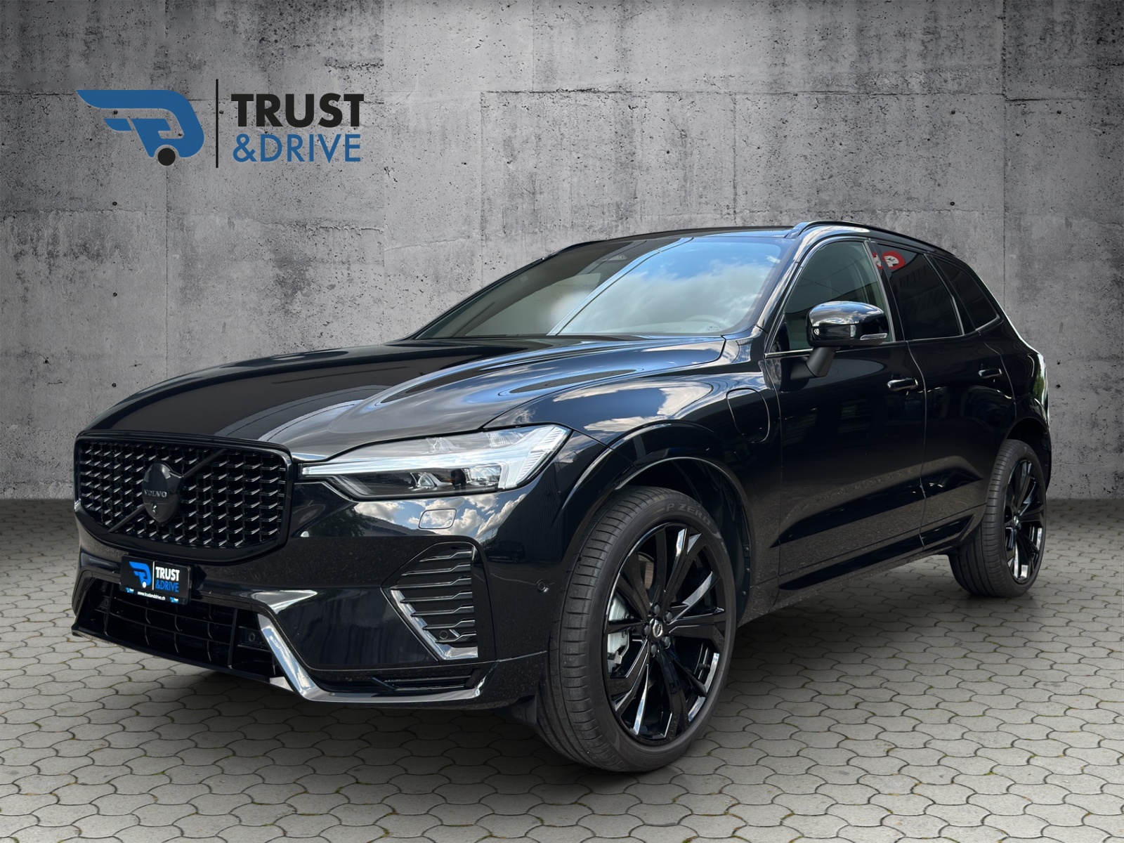 VOLVO XC60 T6 eAWD PluginHybrid Xcentric Geartronic-image-0