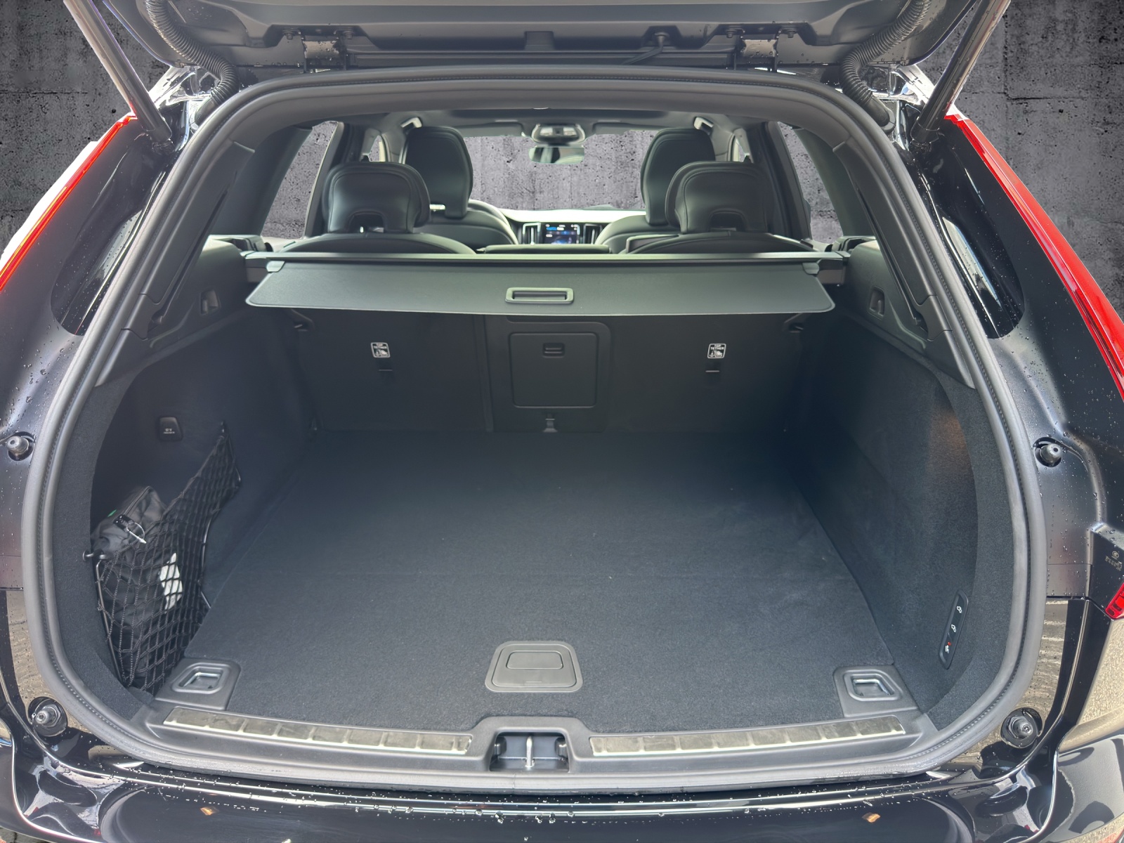 VOLVO XC60 T6 eAWD PluginHybrid Xcentric Geartronic-image-5