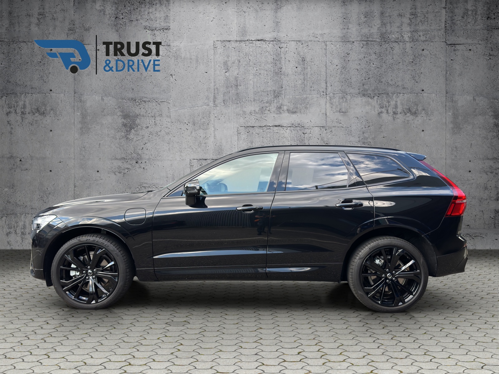 VOLVO XC60 T6 eAWD PluginHybrid Xcentric Geartronic-image-2