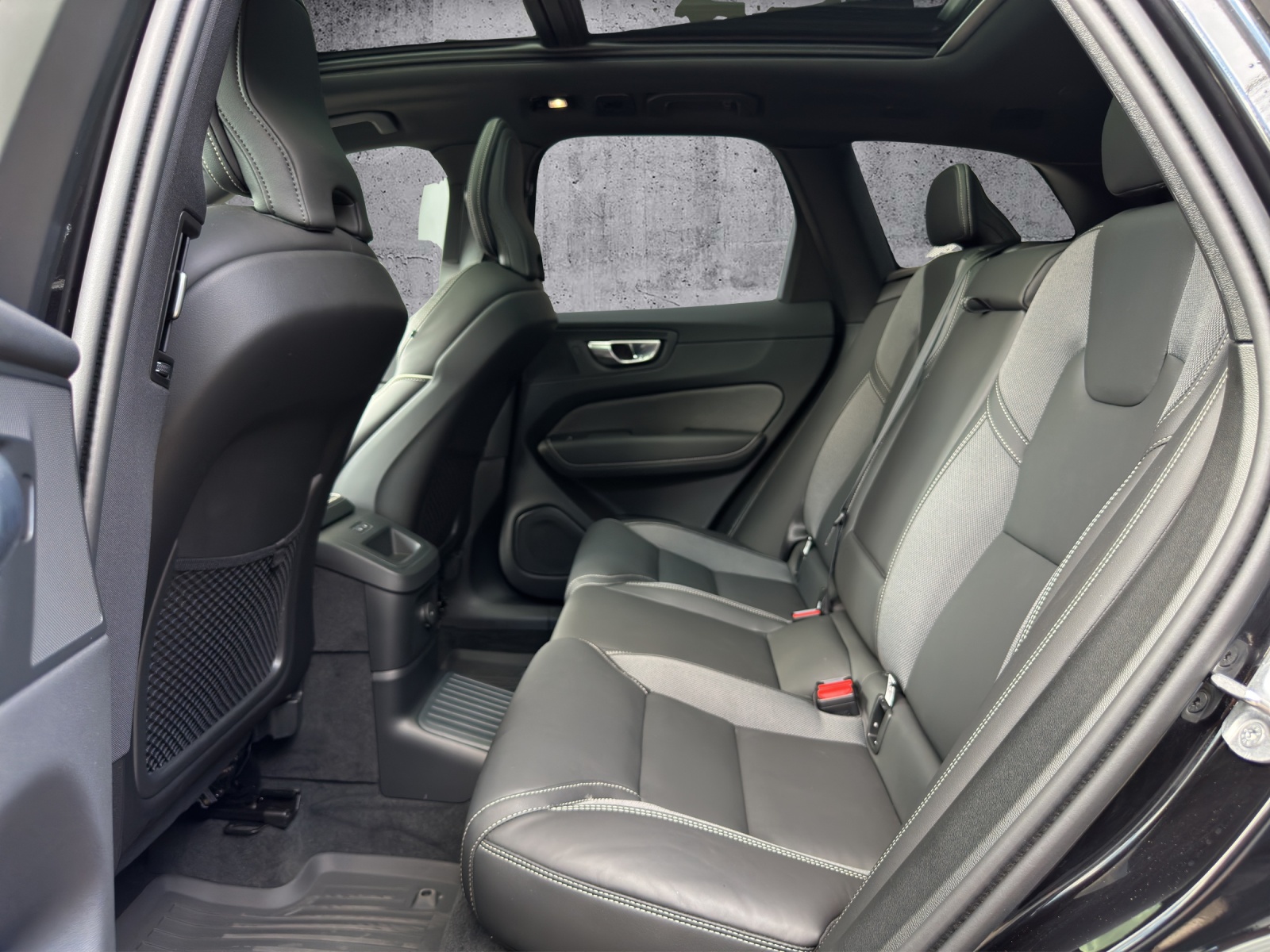 VOLVO XC60 T6 eAWD PluginHybrid Xcentric Geartronic-image-7
