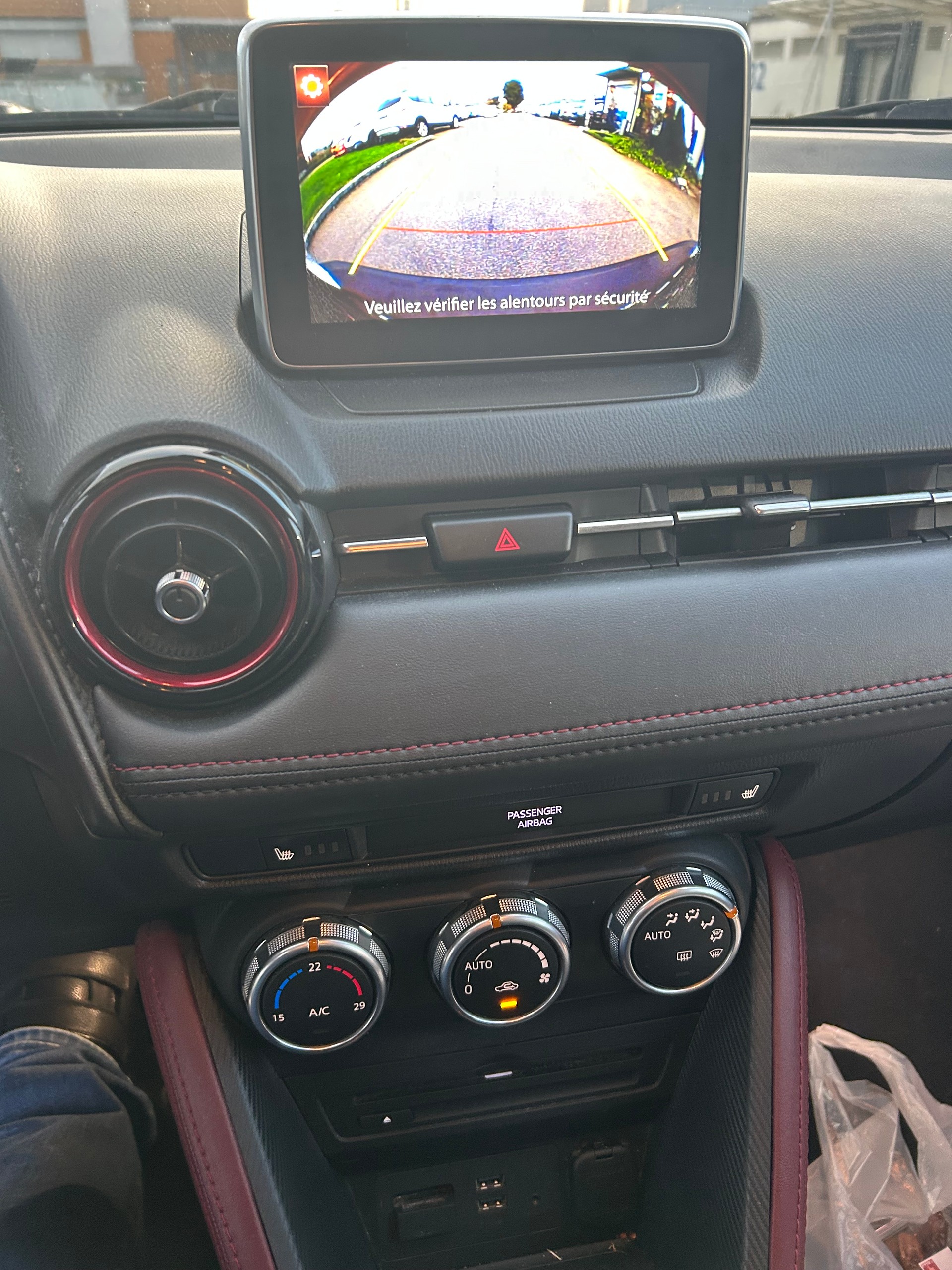 MAZDA CX-3 2.0 Revolution AWD Skyactiv Drive-image-3