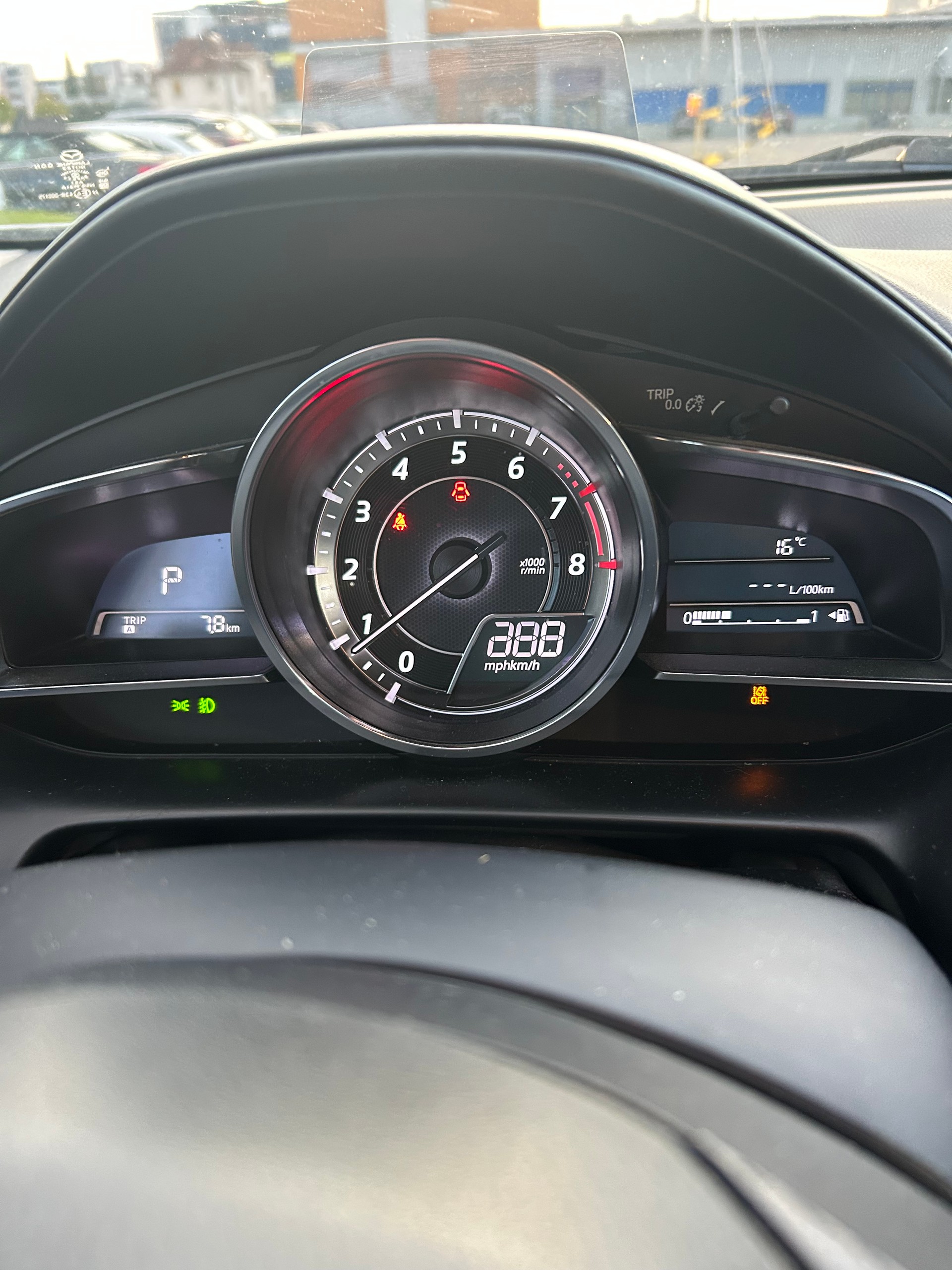 MAZDA CX-3 2.0 Revolution AWD Skyactiv Drive-image-4
