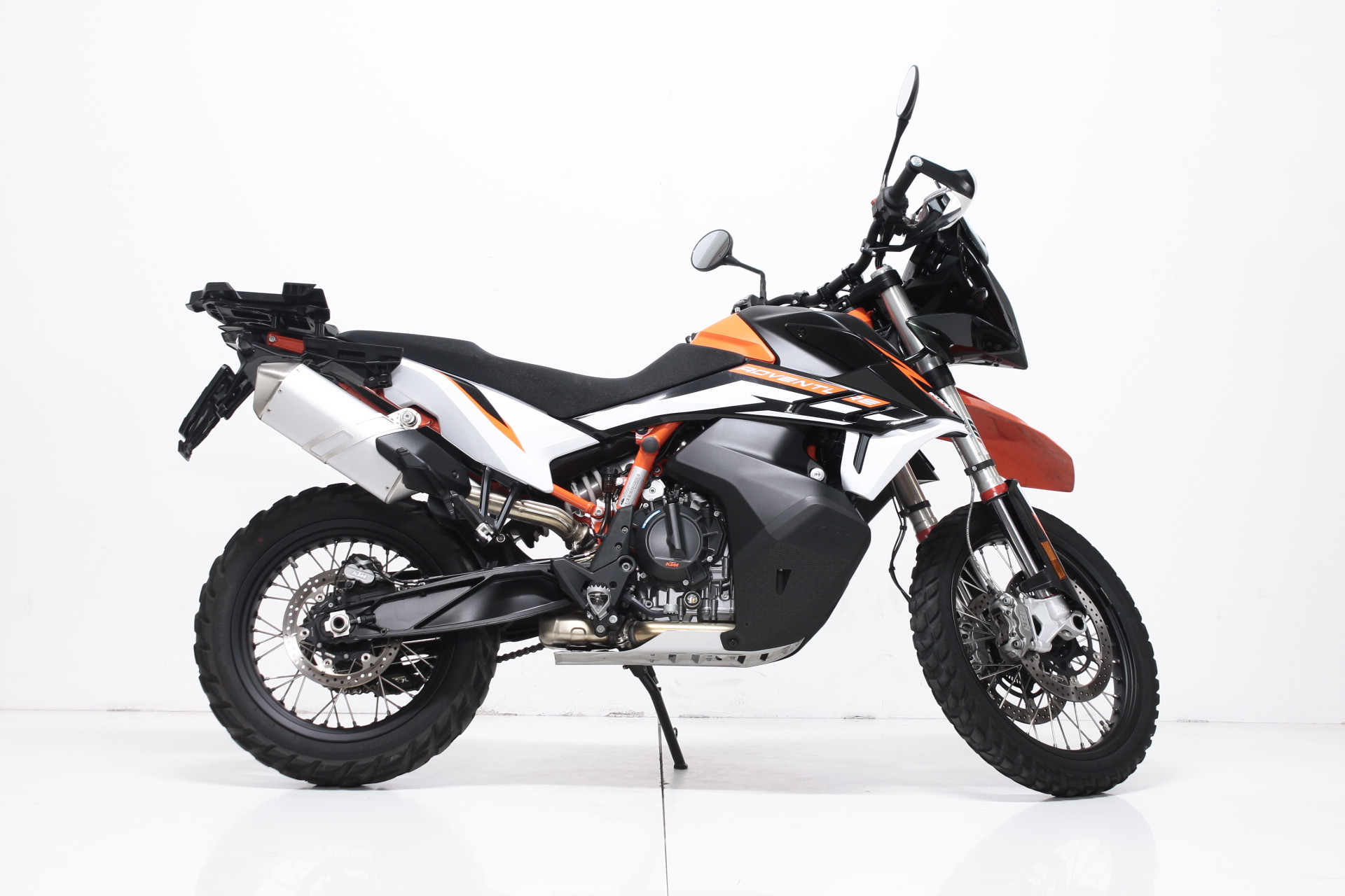 KTM 890 Adventure R-showroom-element-1