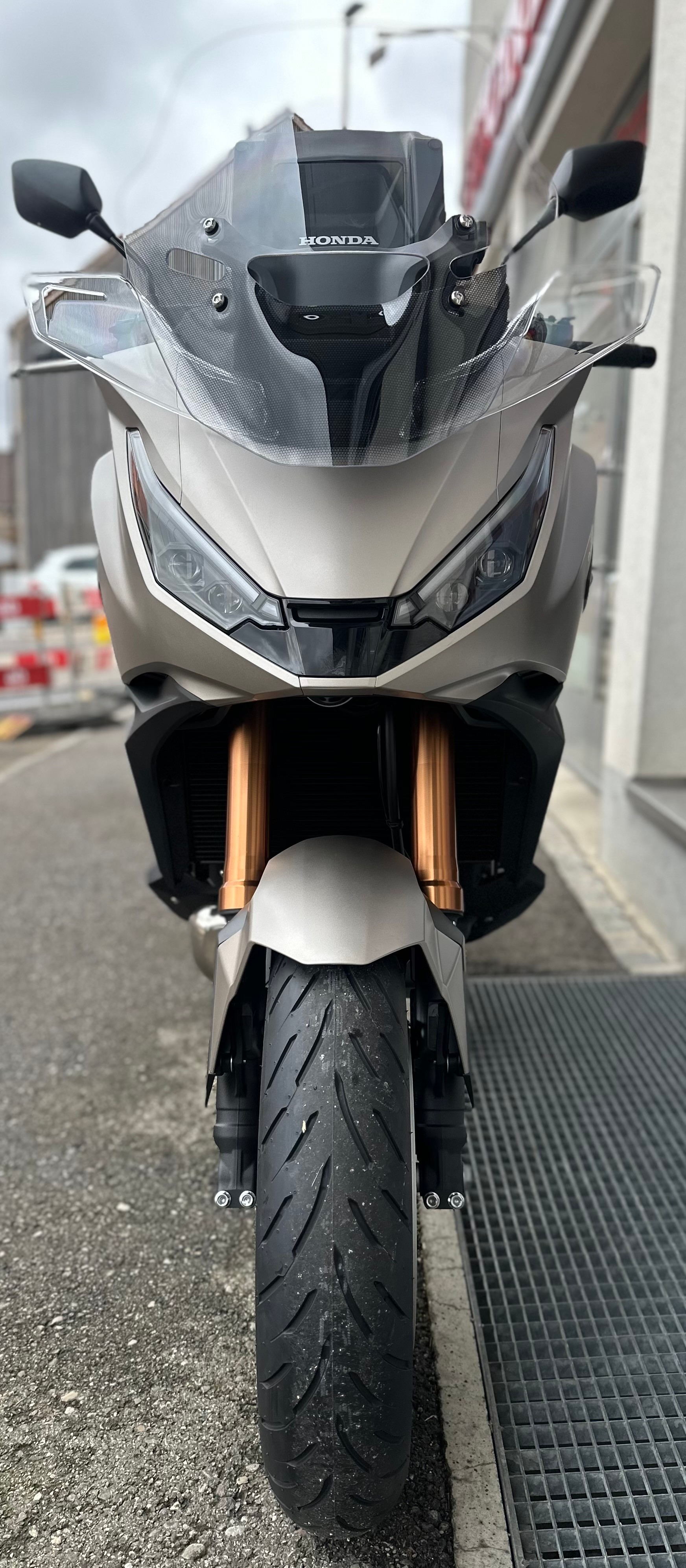 HONDA NT 1100 DCT E.S. Modell 2026-showroom-element-1