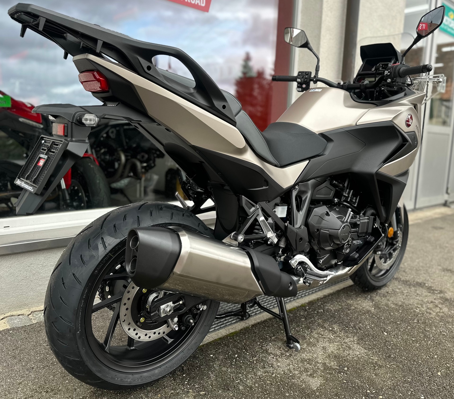 HONDA NT 1100 DCT E.S. Modell 2026-showroom-element-3