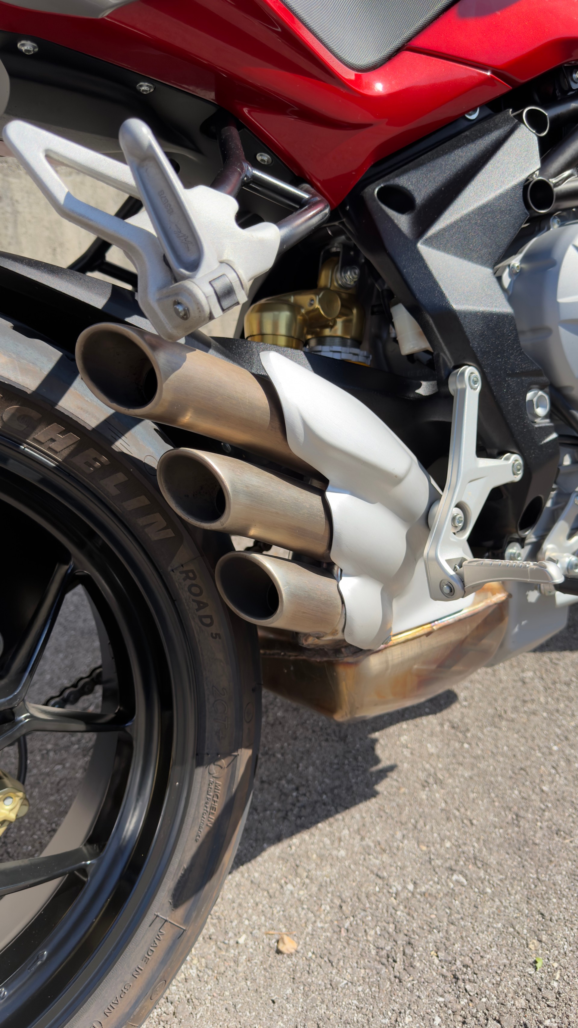 MV AGUSTA B3 Brutale 800-image-8