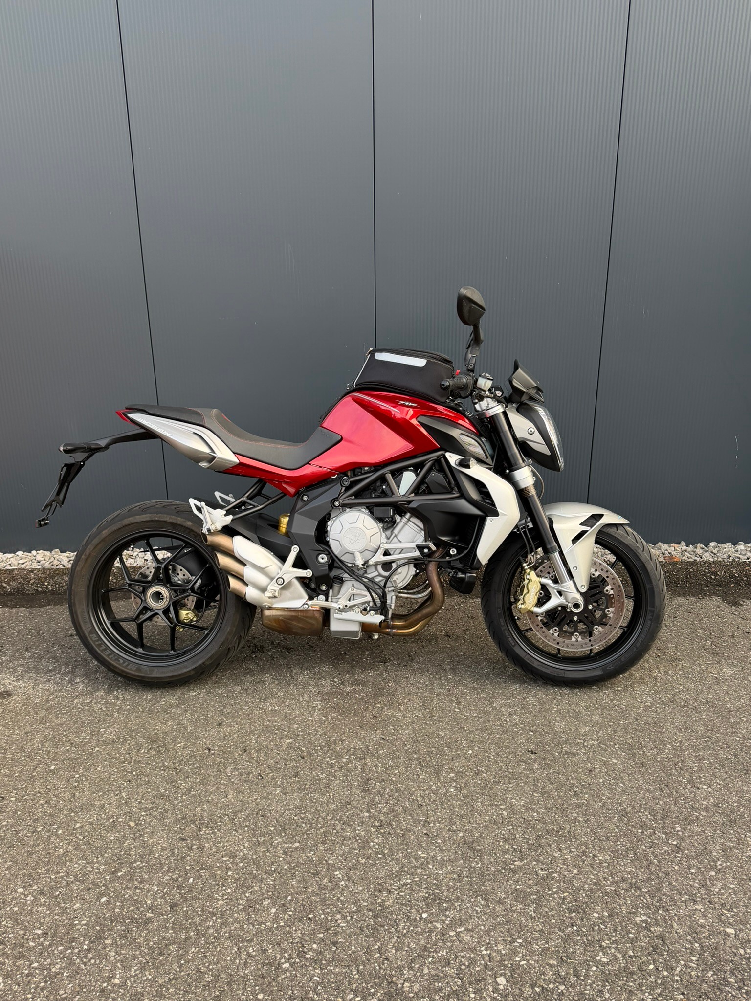 MV AGUSTA B3 Brutale 800