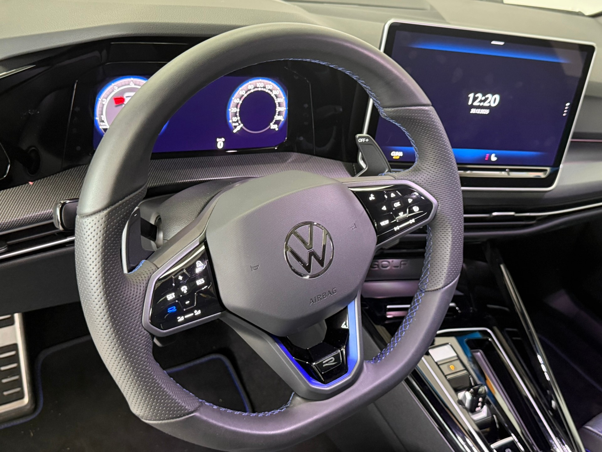 VW Golf 2.0 TSI R DSG 4 Motion, 8-fach bereift-image-14