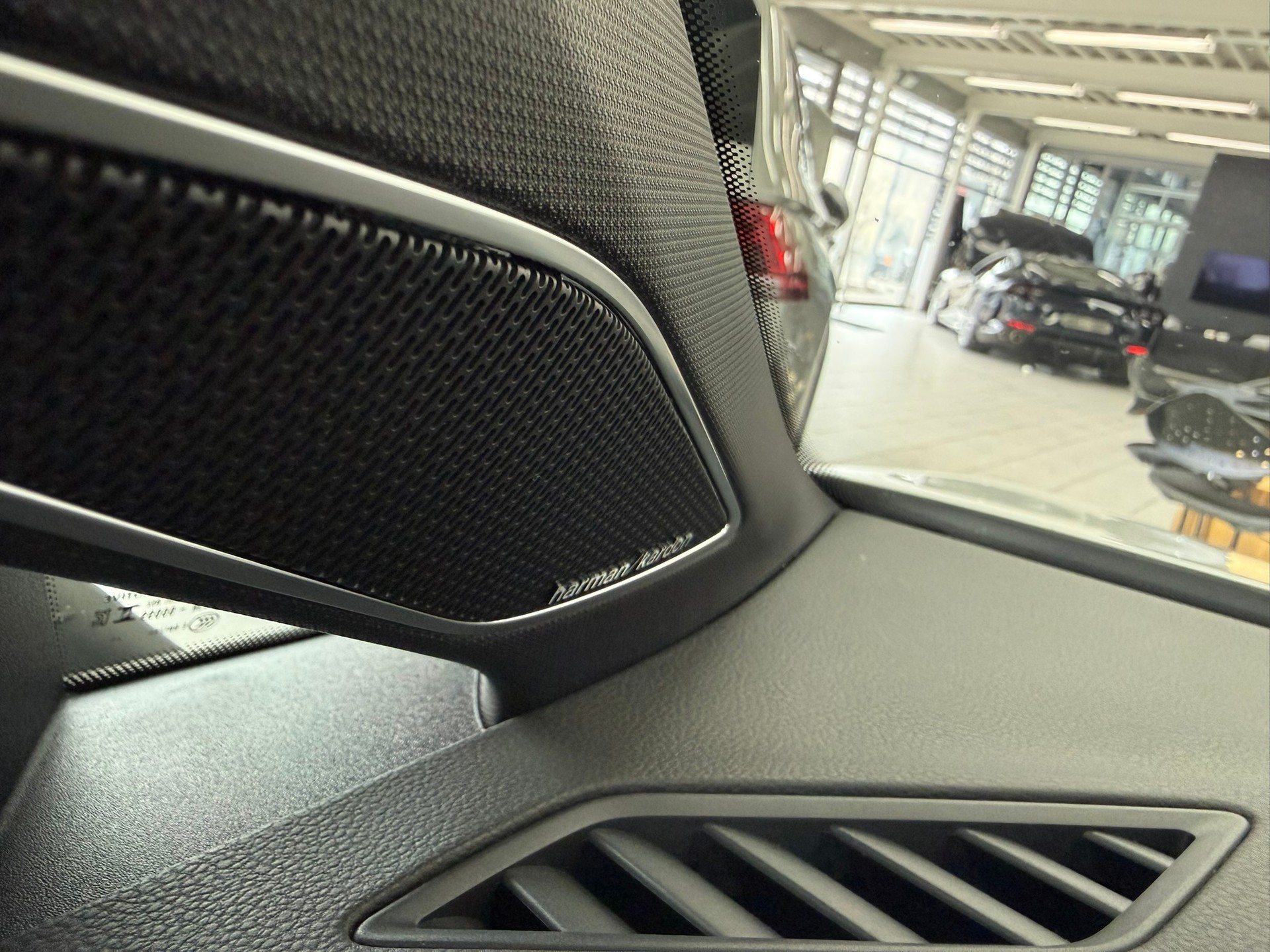 VW Golf 2.0 TSI R DSG 4 Motion, 8-fach bereift-image-16