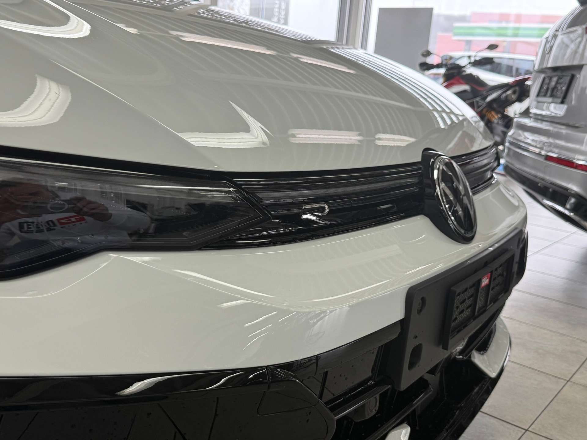 VW Golf 2.0 TSI R DSG 4 Motion, 8-fach bereift-image-12