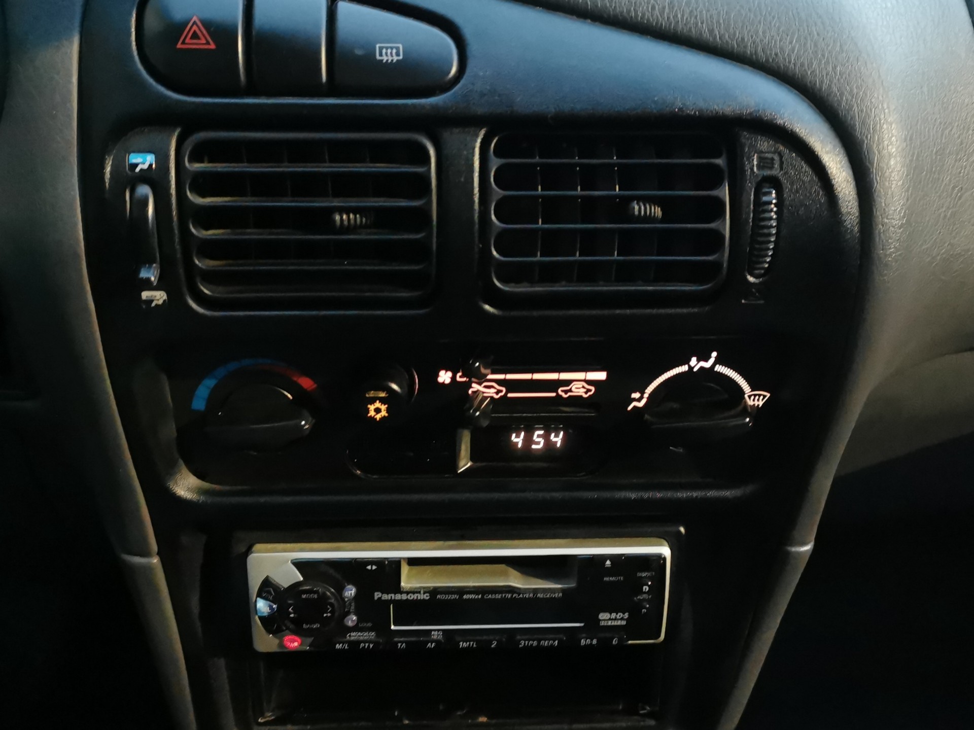 MITSUBISHI Lancer 1.6 GLX Edition4x4-image-2