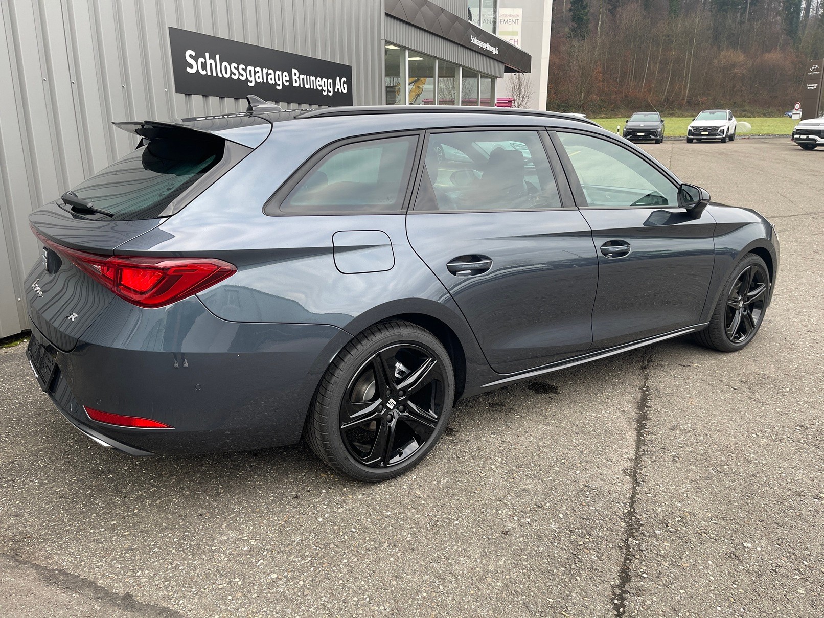 SEAT Leon ST 1.5 eTSI mHEV DSG 75 Edition-image-2