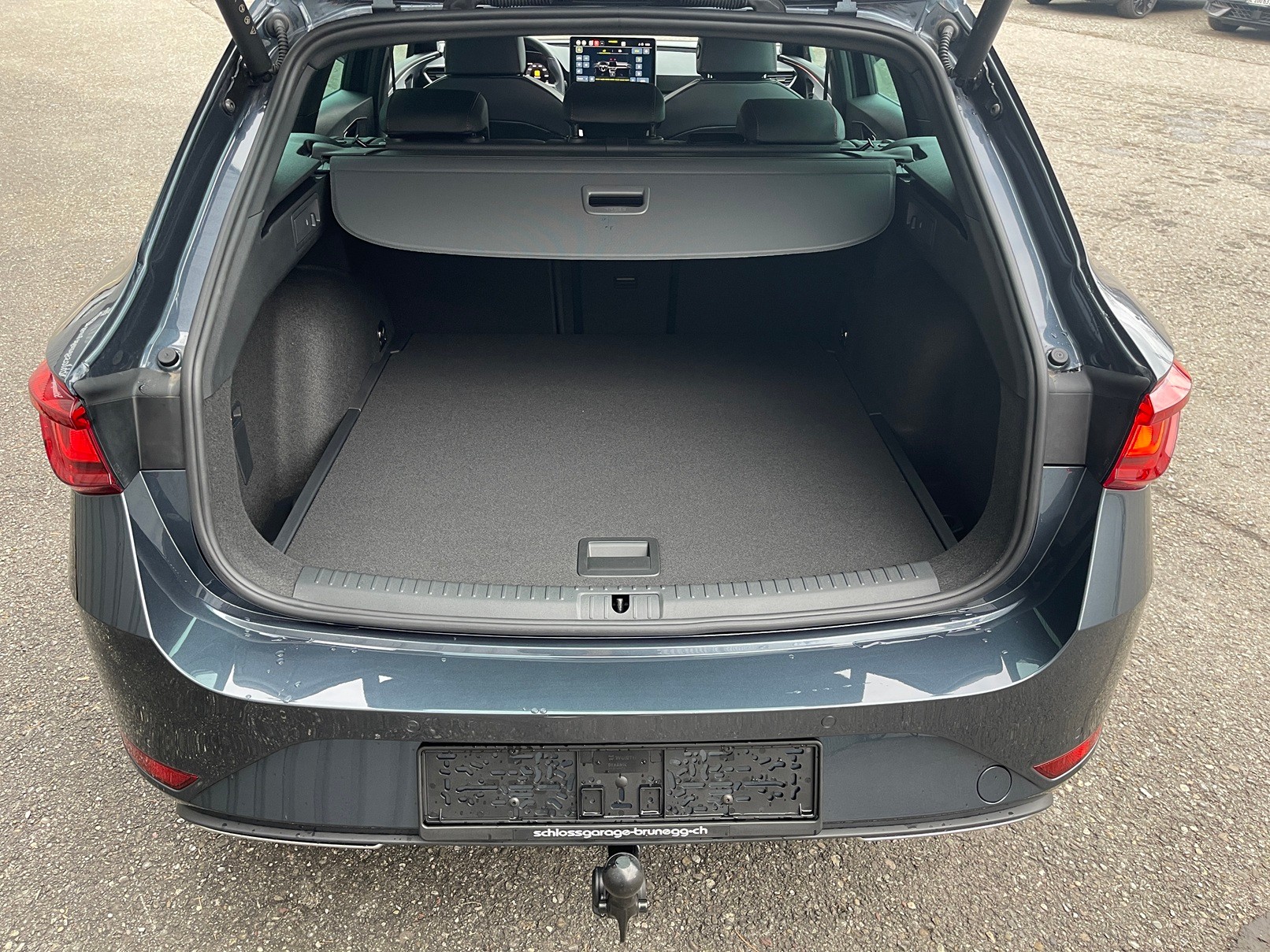 SEAT Leon ST 1.5 eTSI mHEV DSG 75 Edition-image-4