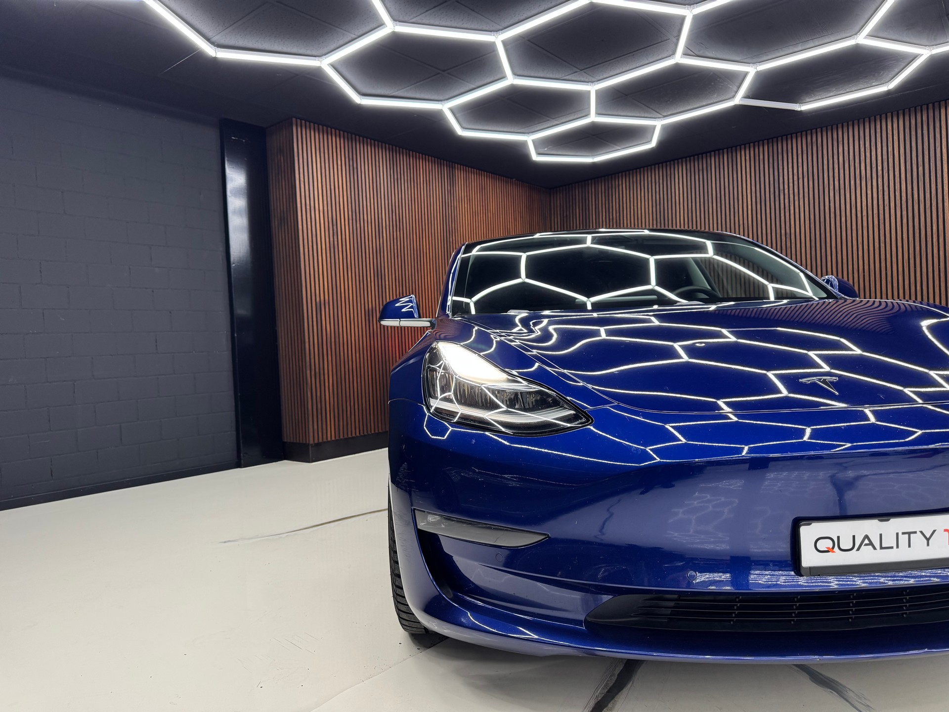 TESLA Model 3 Performance Dual Motor AWD-image-2