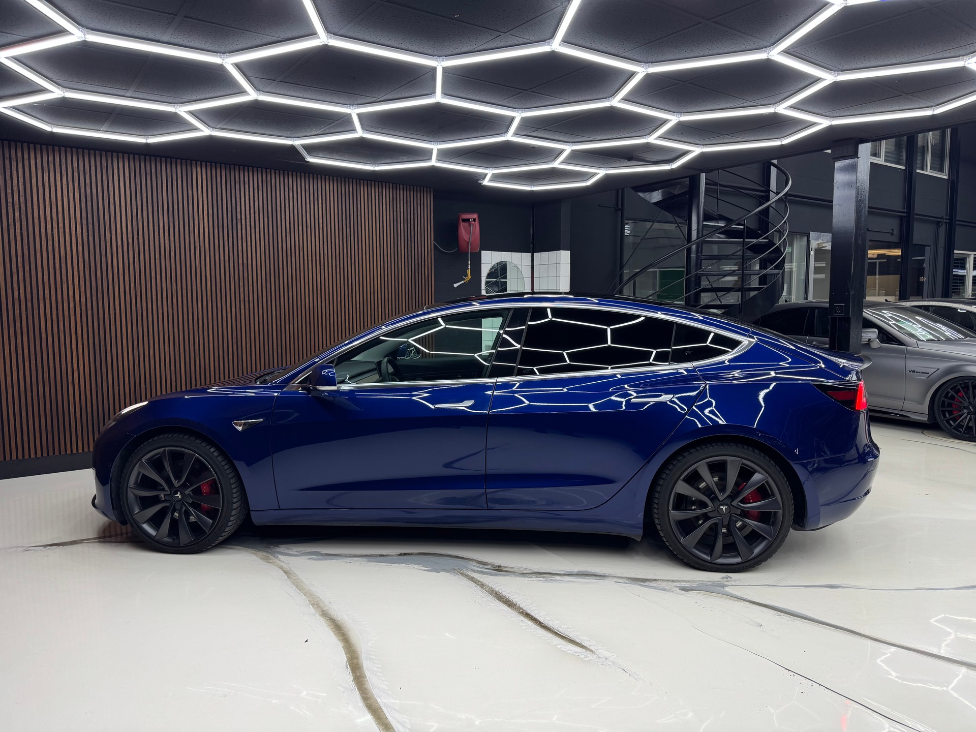 TESLA Model 3 Performance Dual Motor AWD-image-9