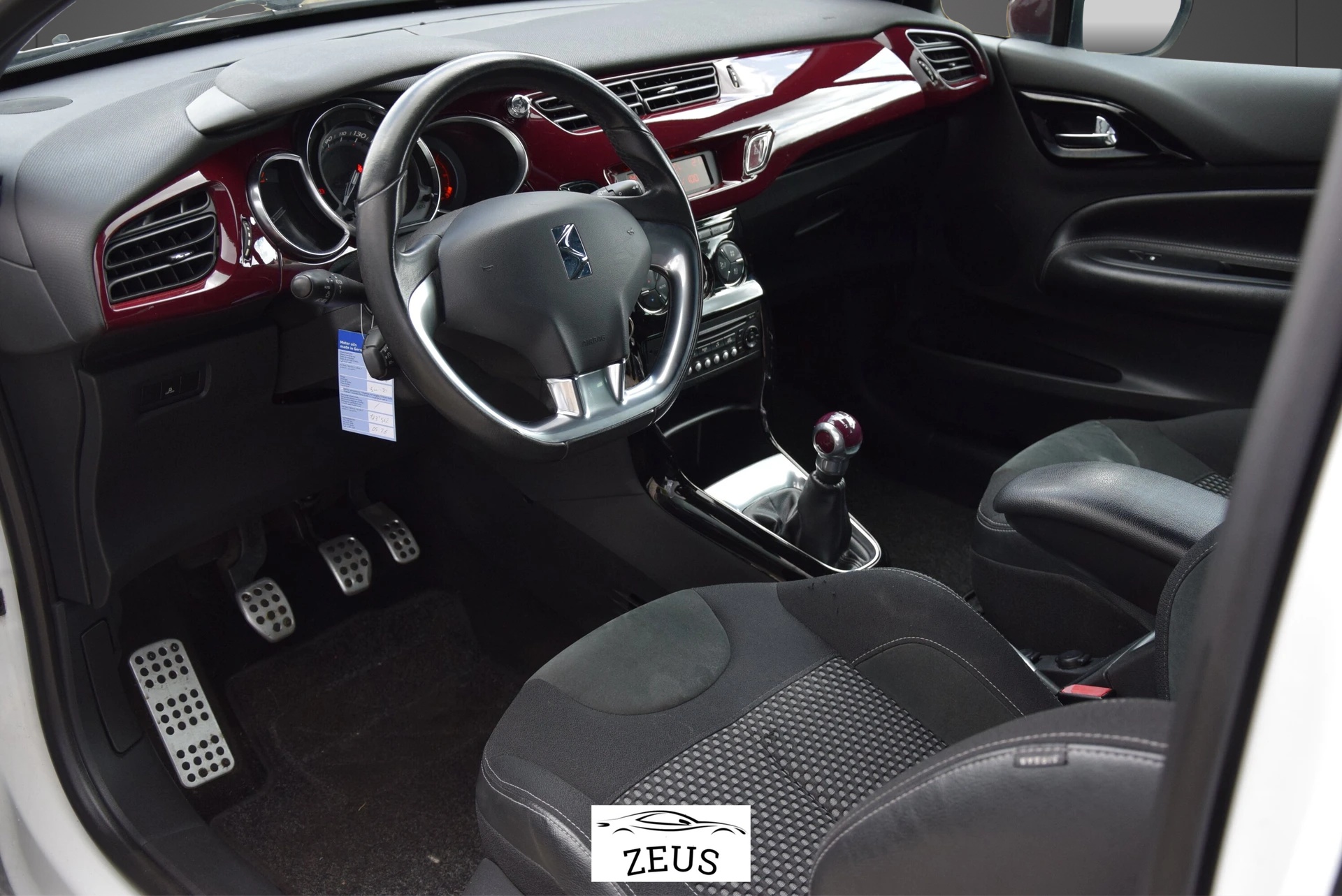 DS AUTOMOBILES DS3 1.6 VTi SO Chic-image-11