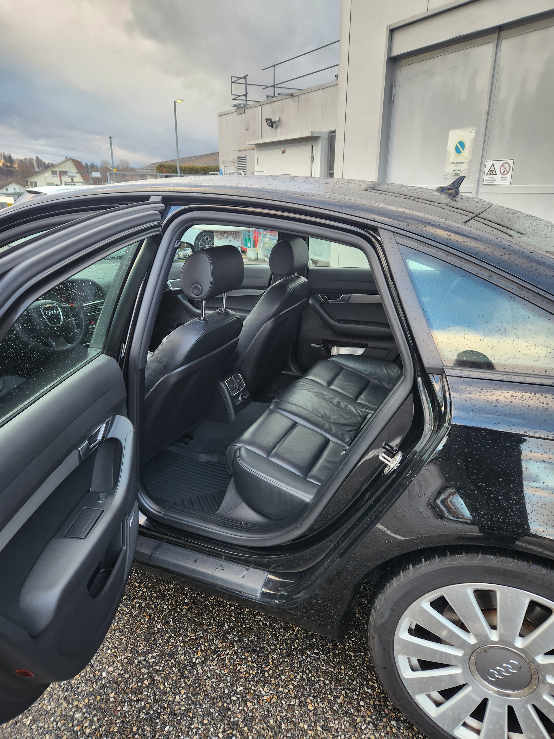 AUDI A6 Limousine 3.2 V6 FSI-image-5