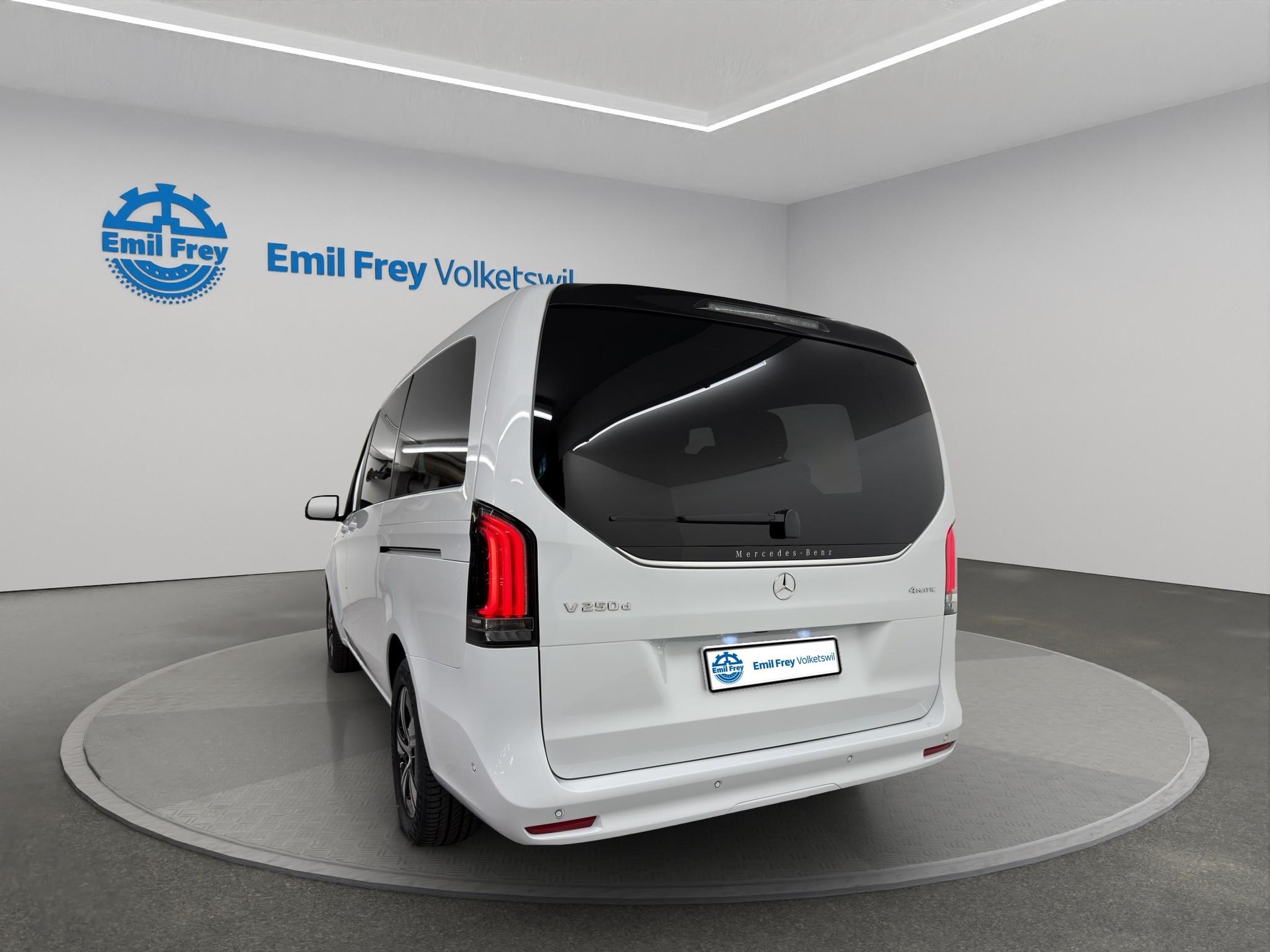 MERCEDES-BENZ V 250 d Trend 4matic Van-image-2