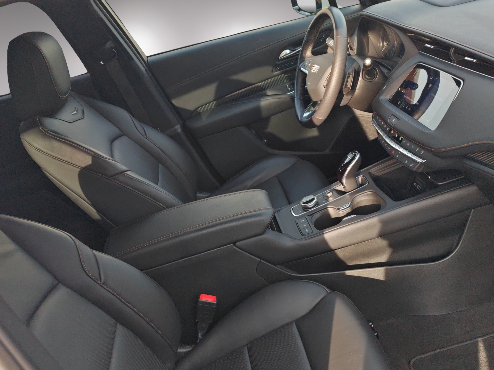 CADILLAC XT4 2.0 T Sport AWD-image-15