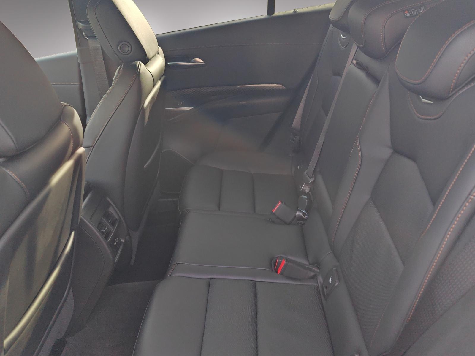 CADILLAC XT4 2.0 T Sport AWD-image-15