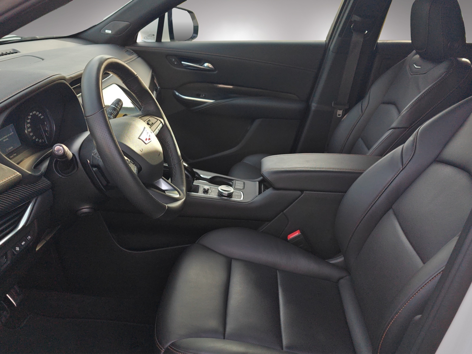 CADILLAC XT4 2.0 T Sport AWD-image-8