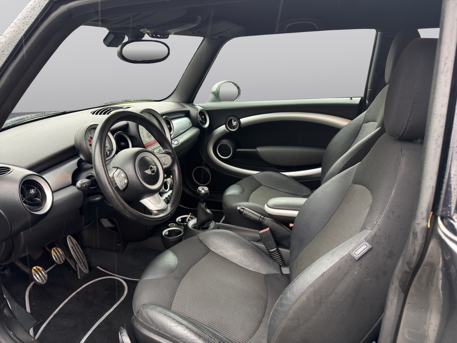 MINI Cooper John Cooper Works-image-10