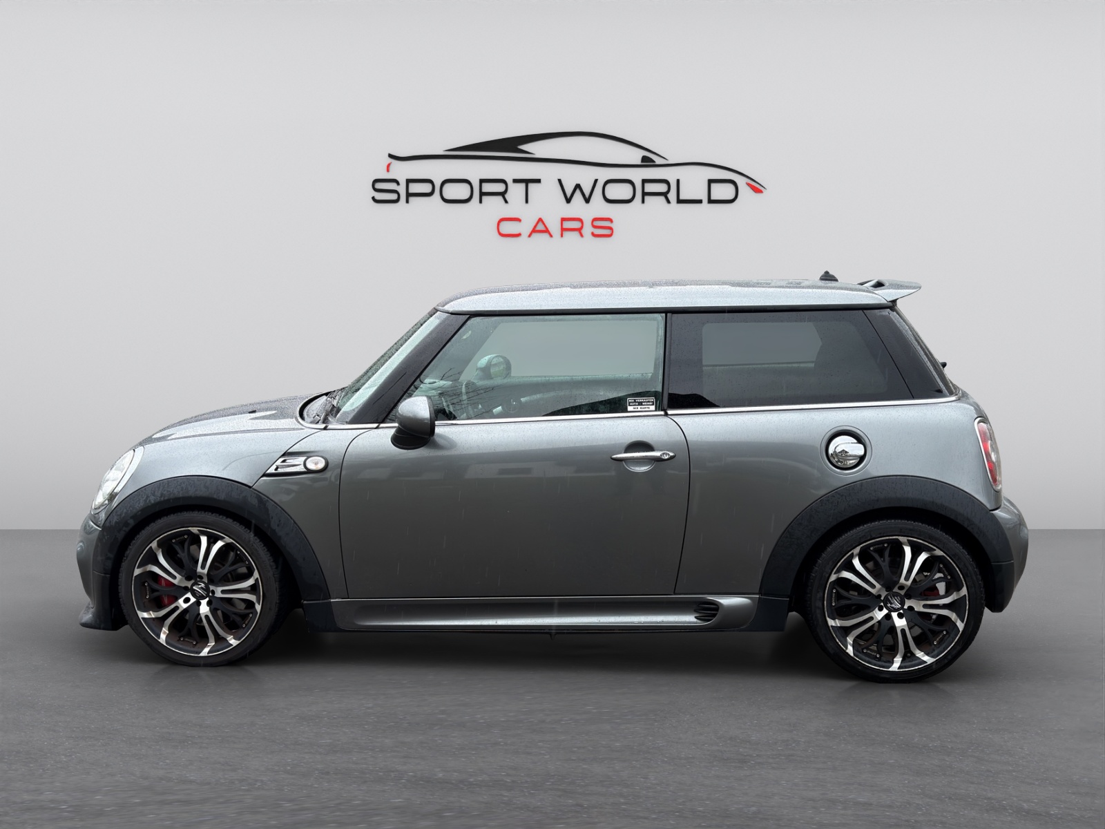 MINI Cooper John Cooper Works-image-25