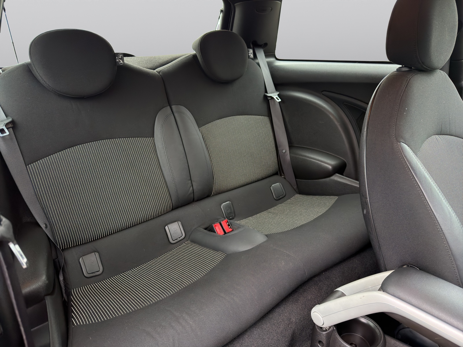 MINI Cooper John Cooper Works-image-3