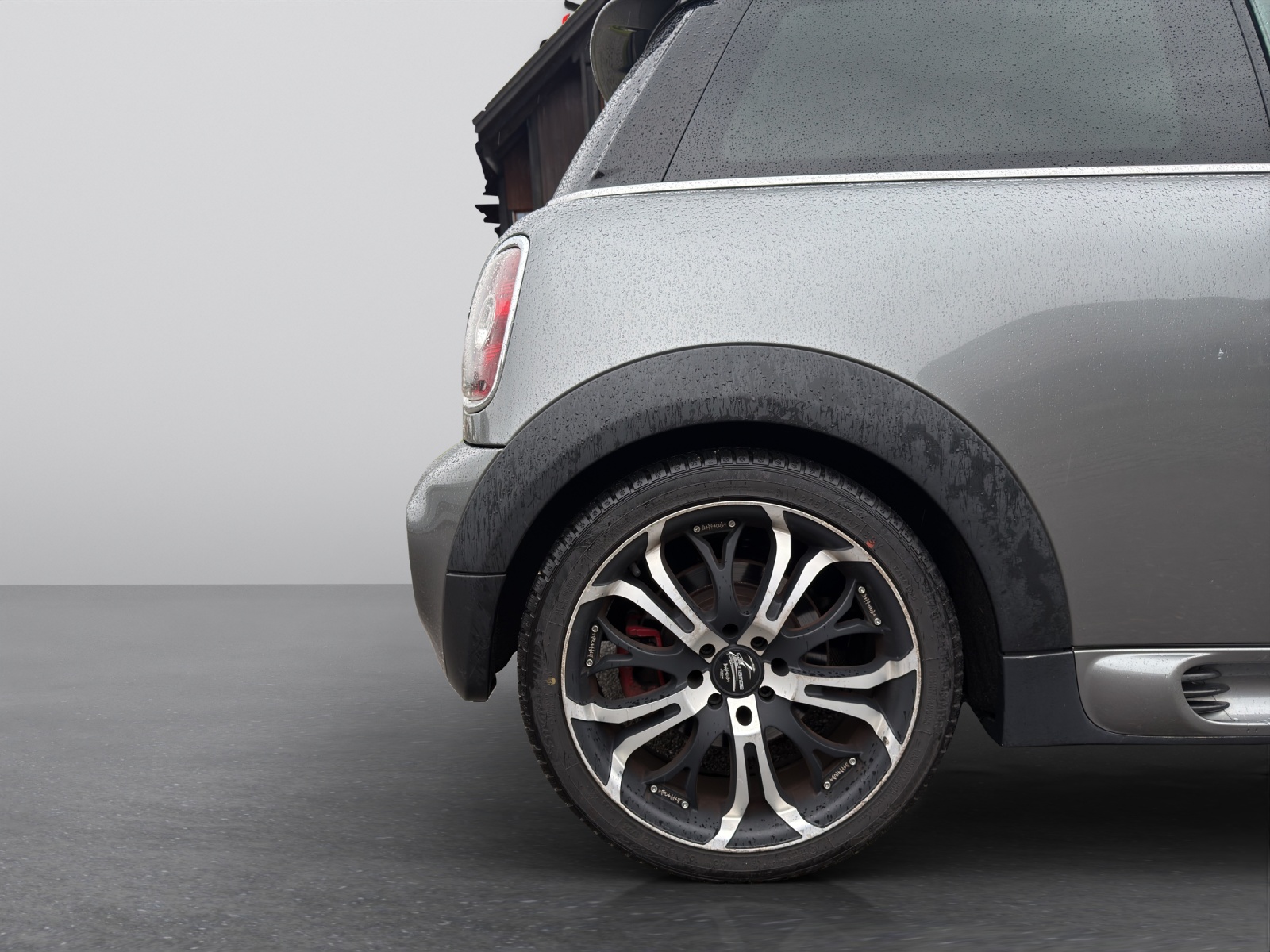 MINI Cooper John Cooper Works-image-28