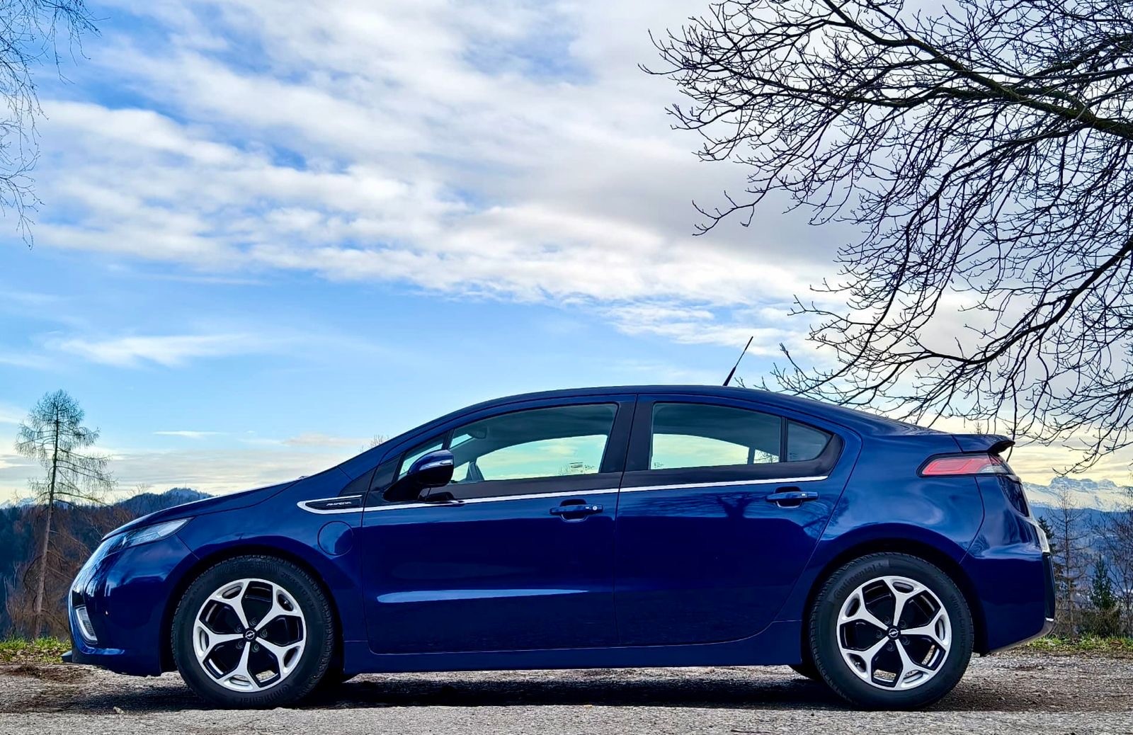 OPEL Ampera E-REV-image-1
