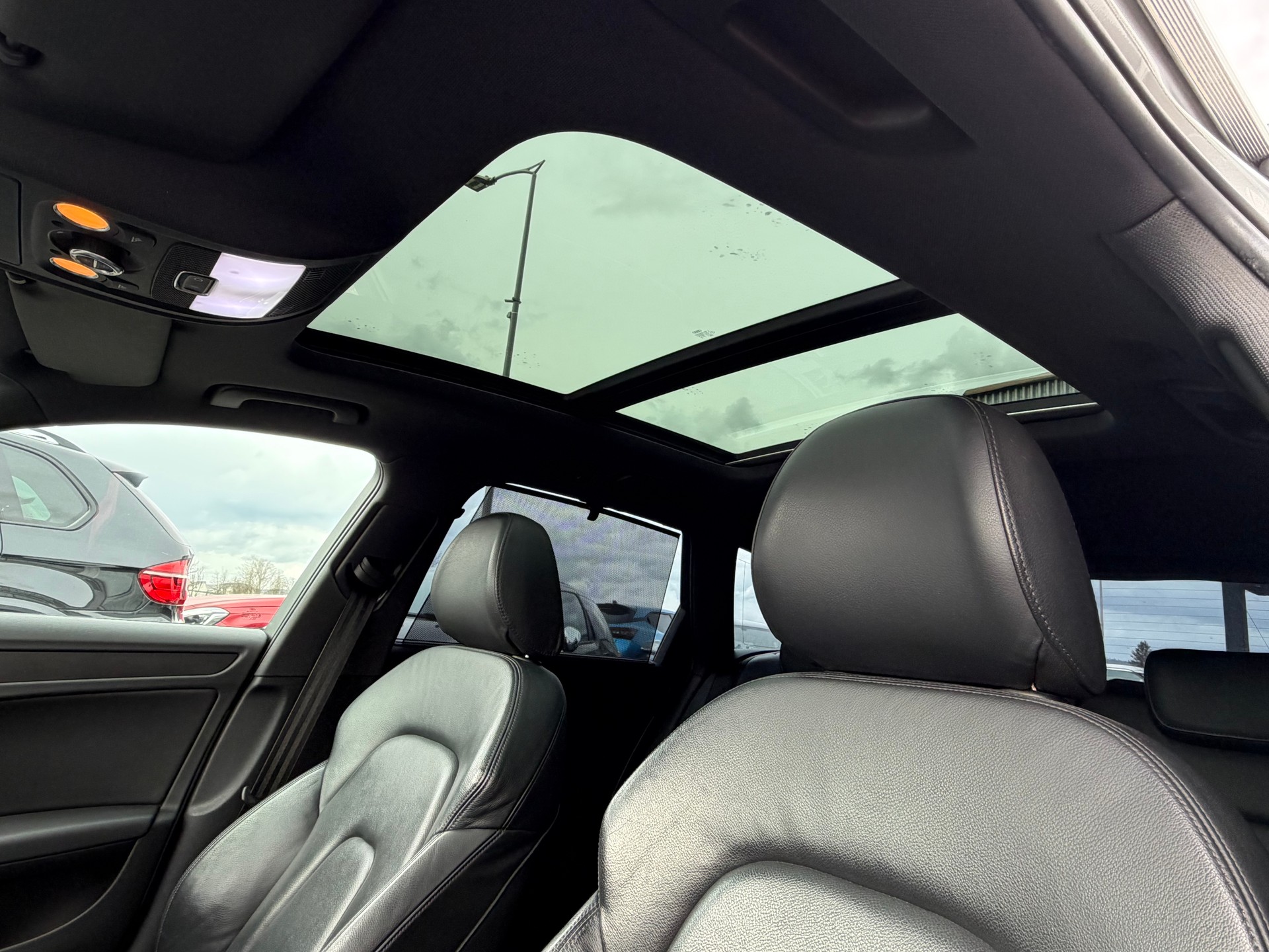 AUDI S4 Avant 3.0 TFSI quattro S-tronic-image-25