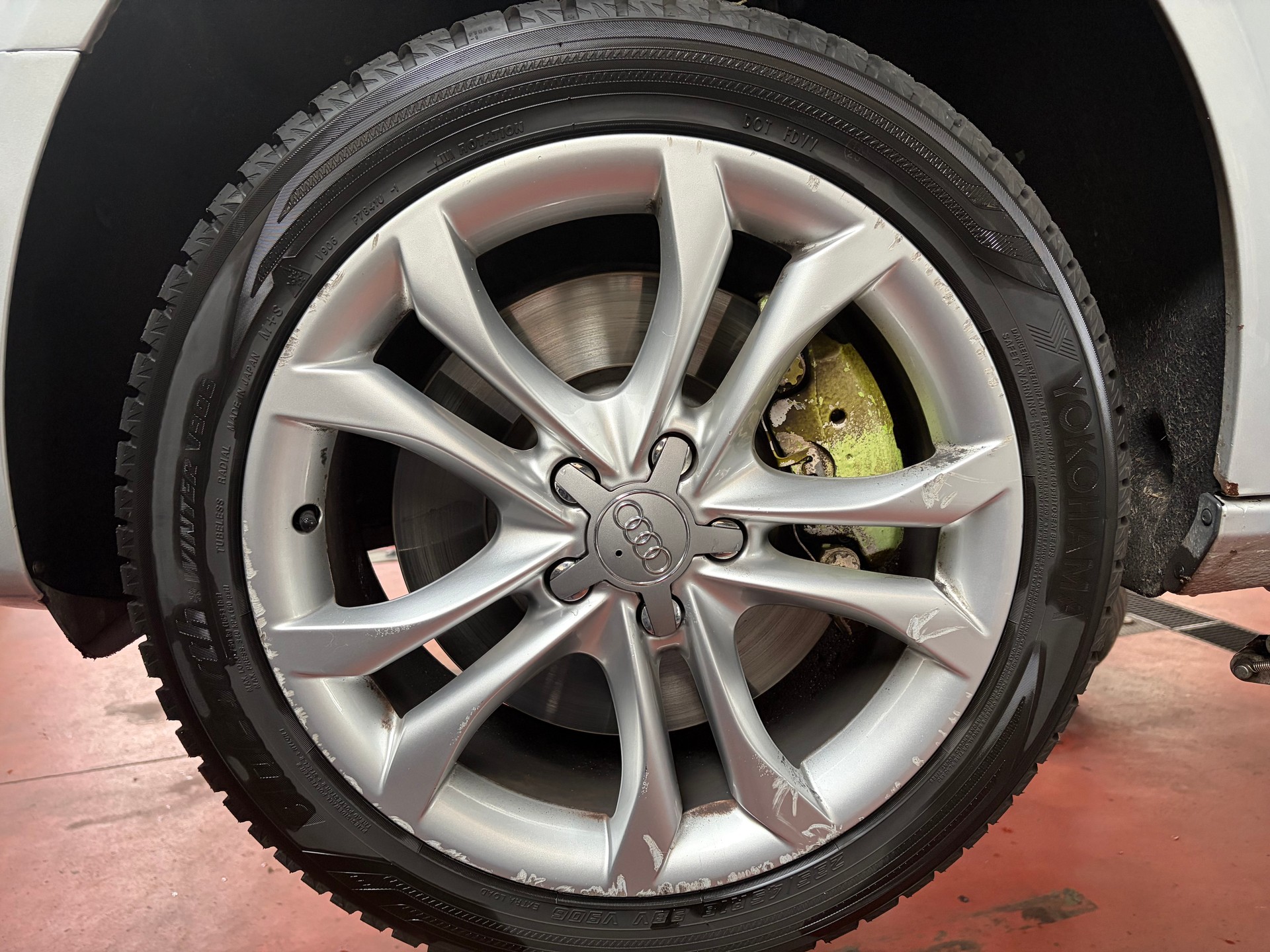 AUDI S4 Avant 3.0 TFSI quattro S-tronic-image-12
