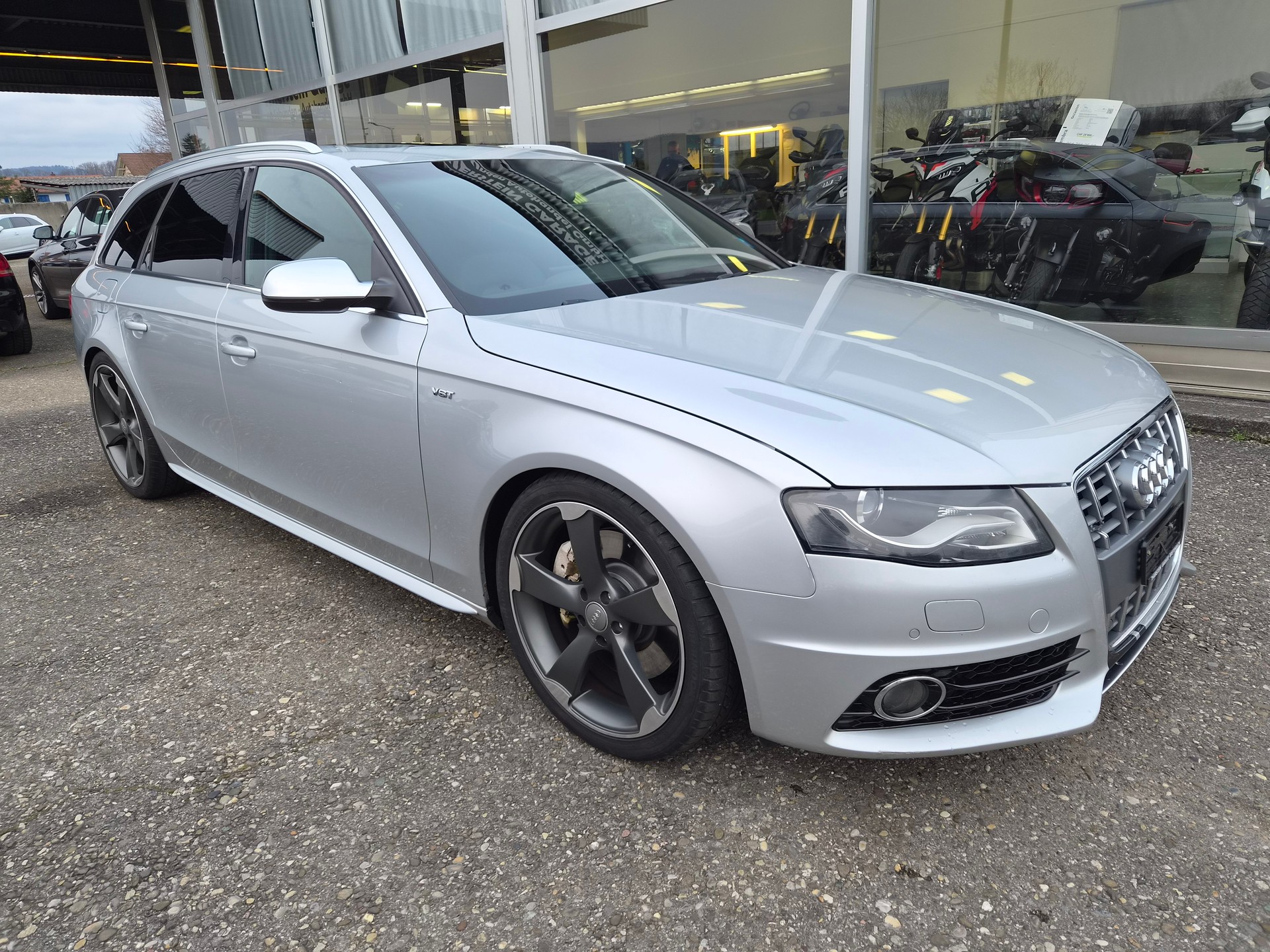 AUDI S4 Avant 3.0 TFSI quattro S-tronic-image-0