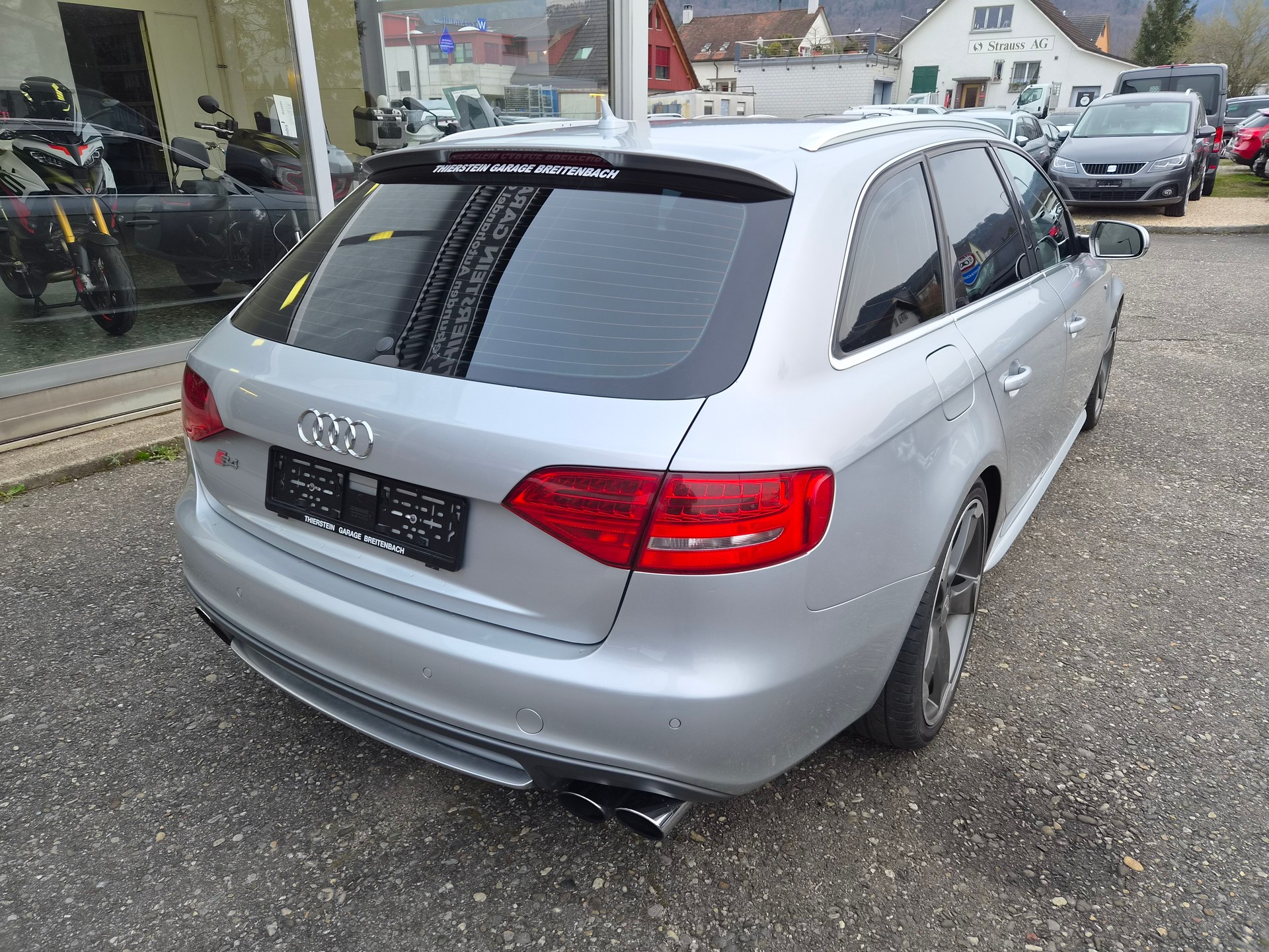 AUDI S4 Avant 3.0 TFSI quattro S-tronic-image-9