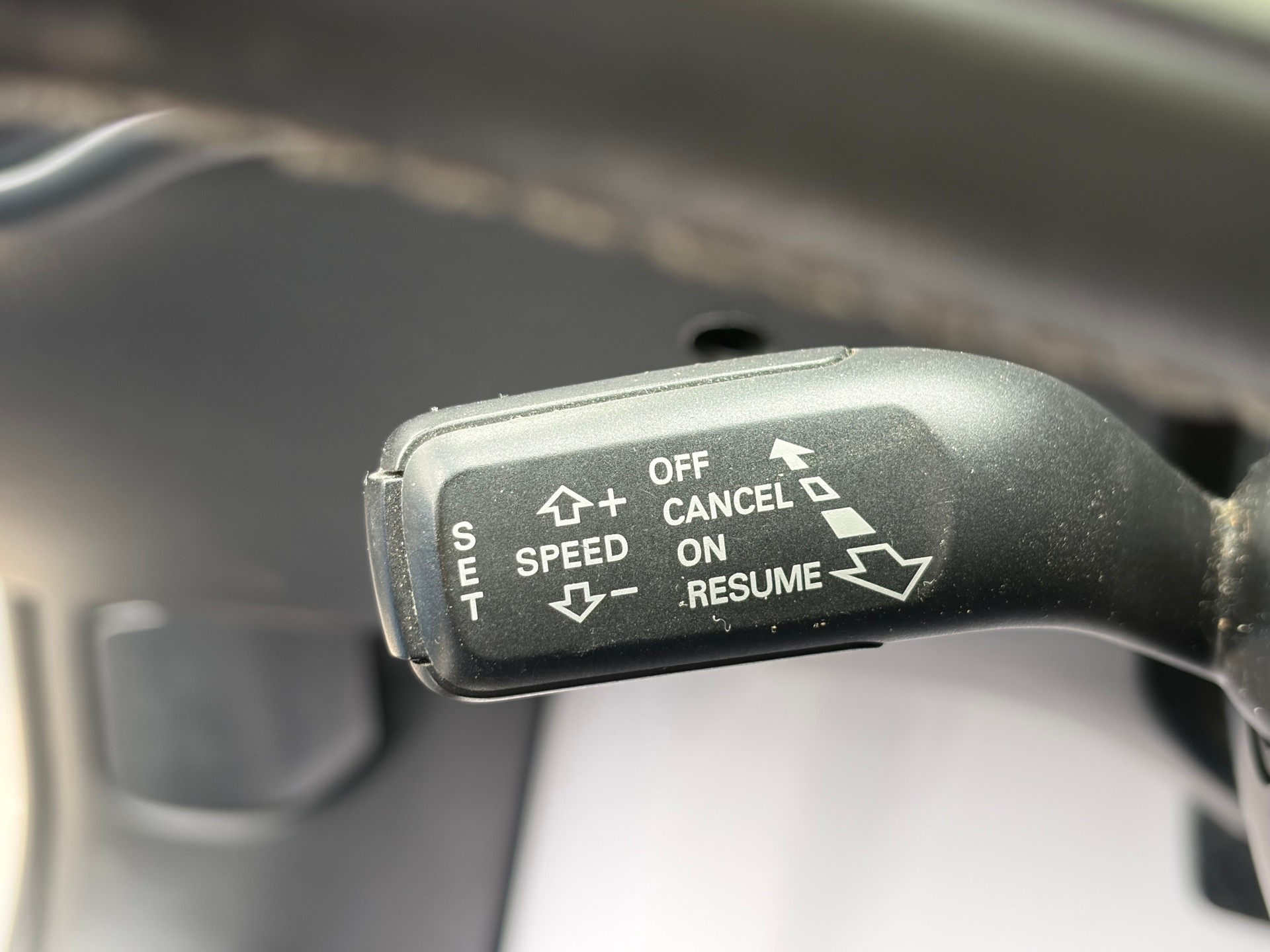 AUDI S4 Avant 3.0 TFSI quattro S-tronic-image-24