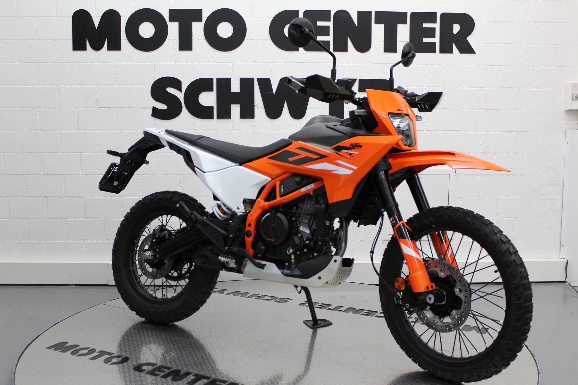 KTM 390 Enduro R-showroom-element-1