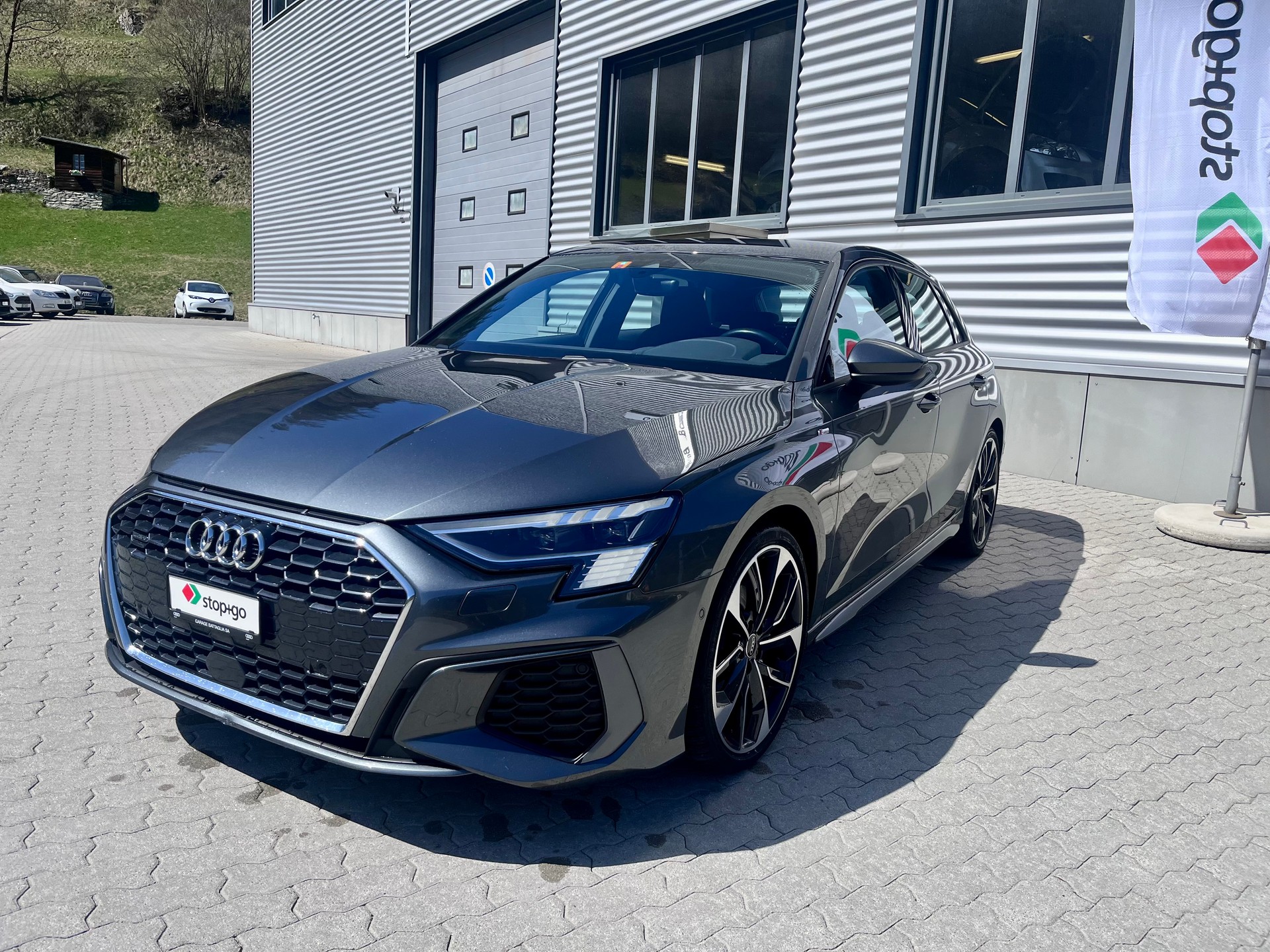 AUDI A3 Sportback 40 TDI S line S-tronic quattro-image-3