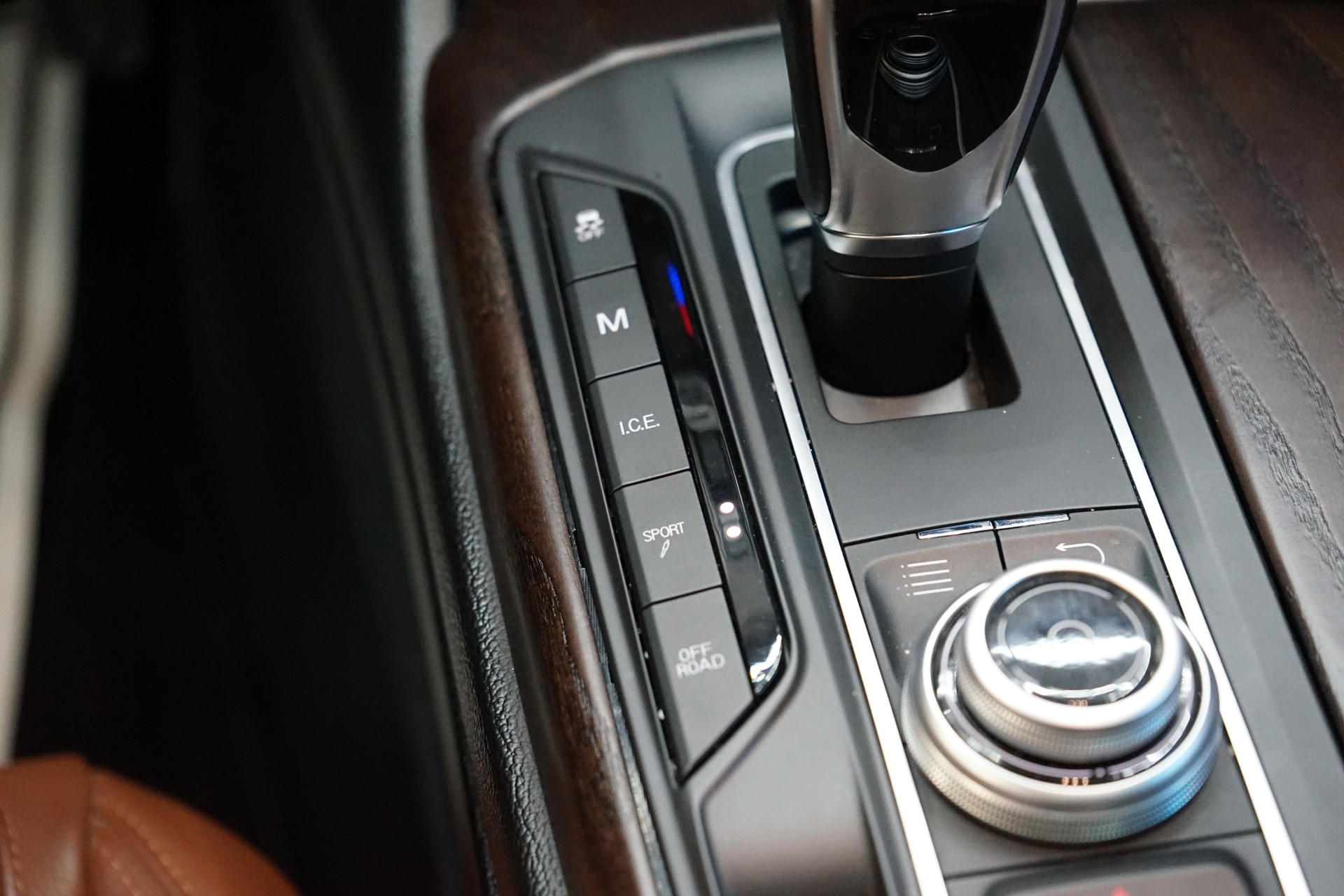 MASERATI Levante 3.0 V6 GranSport Automatica-image-13