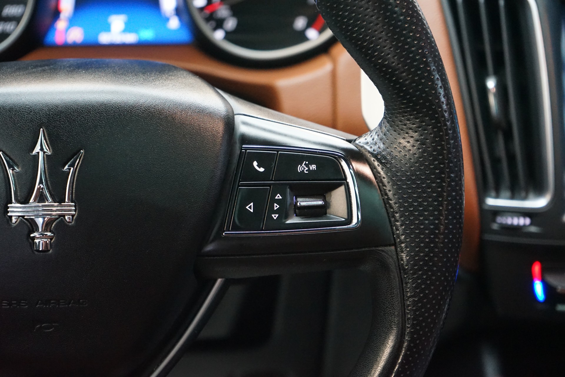 MASERATI Levante 3.0 V6 GranSport Automatica-image-11