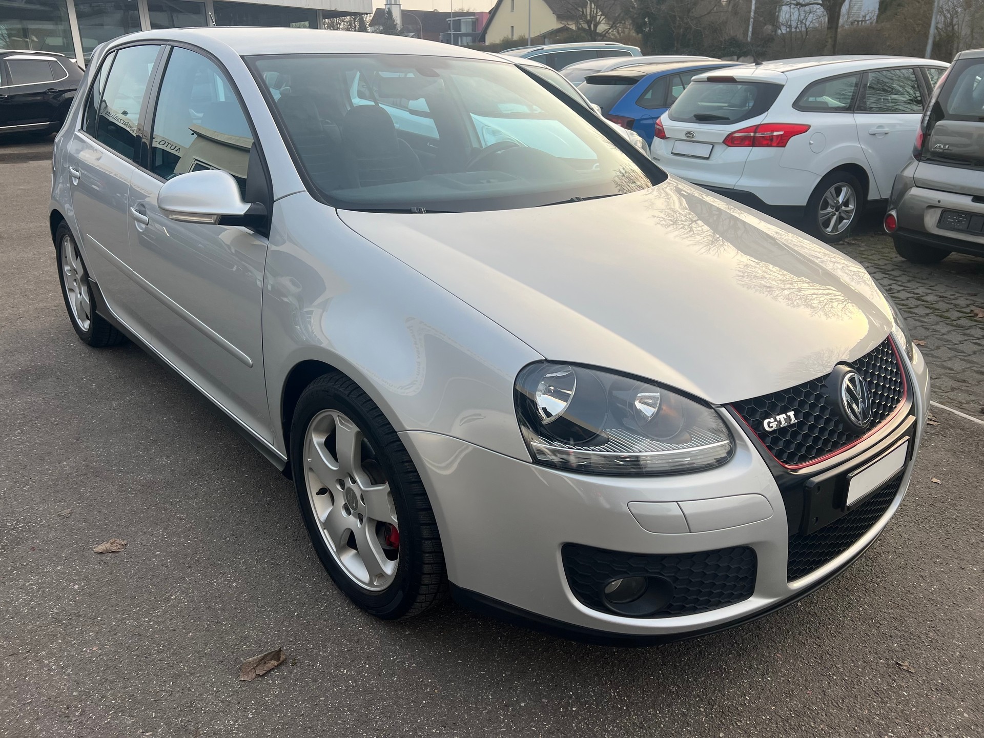 VW Golf 2.0 TFSI GTI-image-2