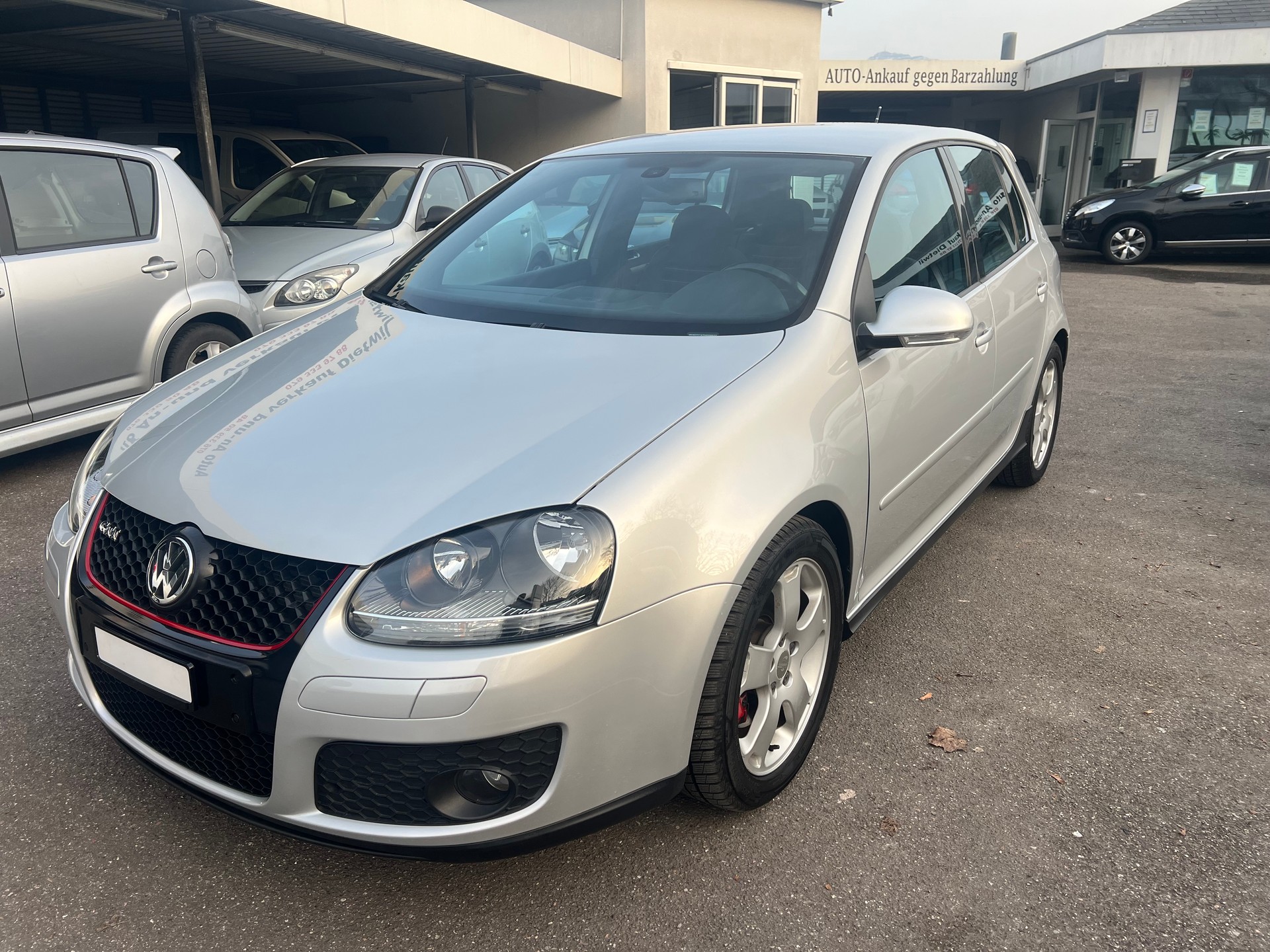VW Golf 2.0 TFSI GTI-image-0